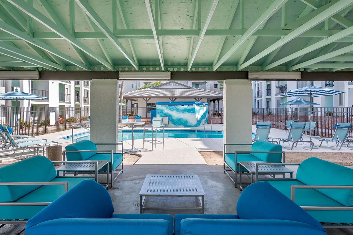 Poolside Lounge with Free Wifi - Elevate Apartments - Tucson - Arizona
