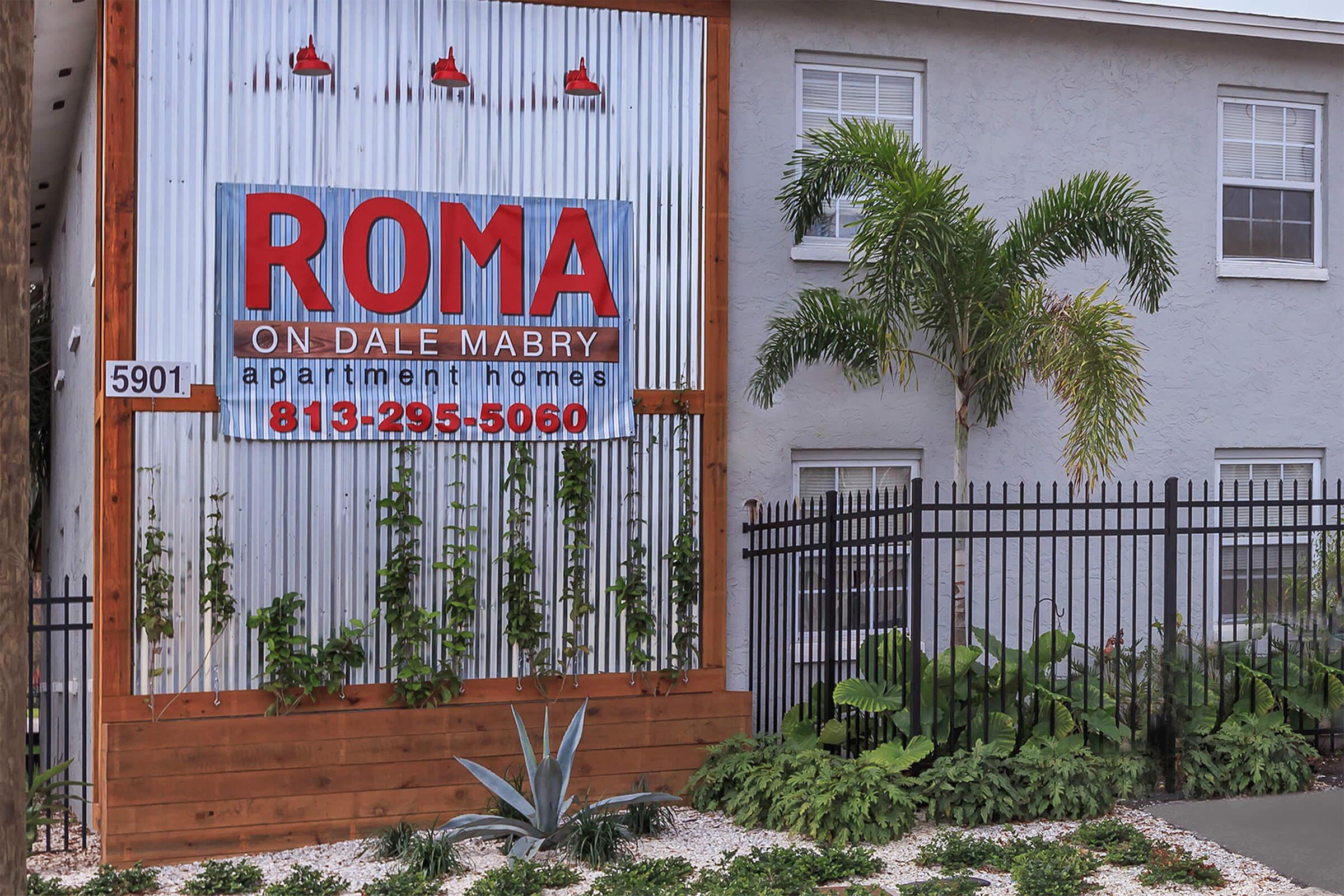 Community Amenities Roma on Dale Mabry Tampa, FL