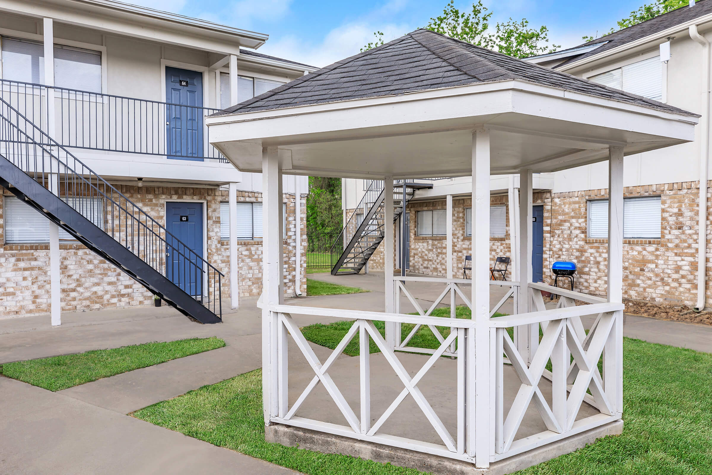 Park Apartments in Alvin, TX