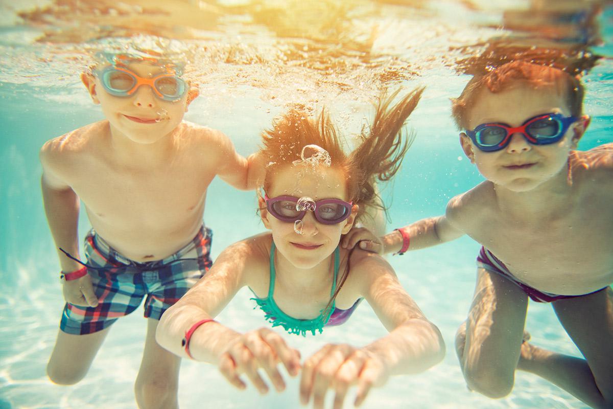 amenities-pool-kids underwater.jpg