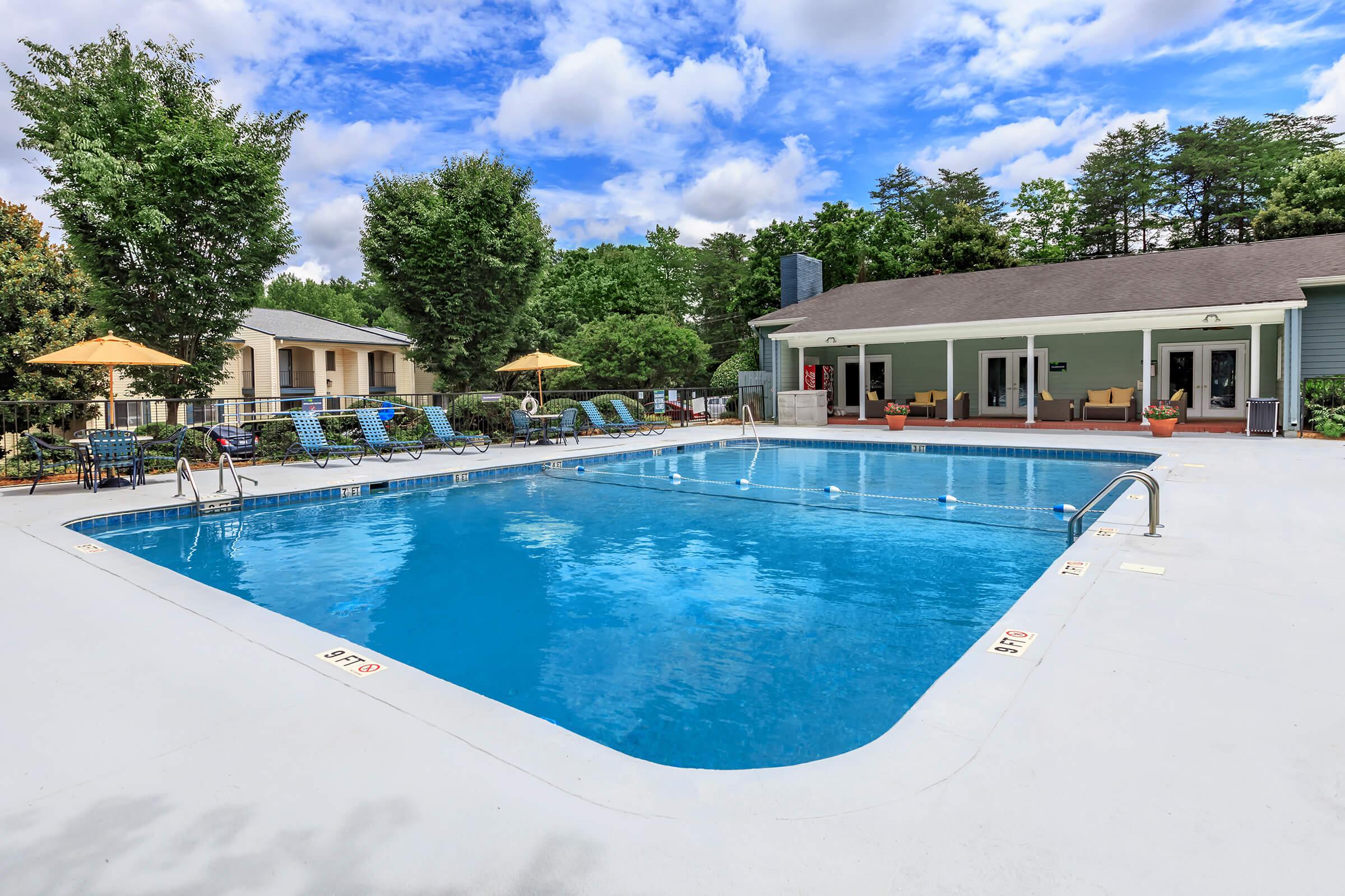Relaxing Swimming Pool - The Ivy Apartments - Greenville - South Carolina