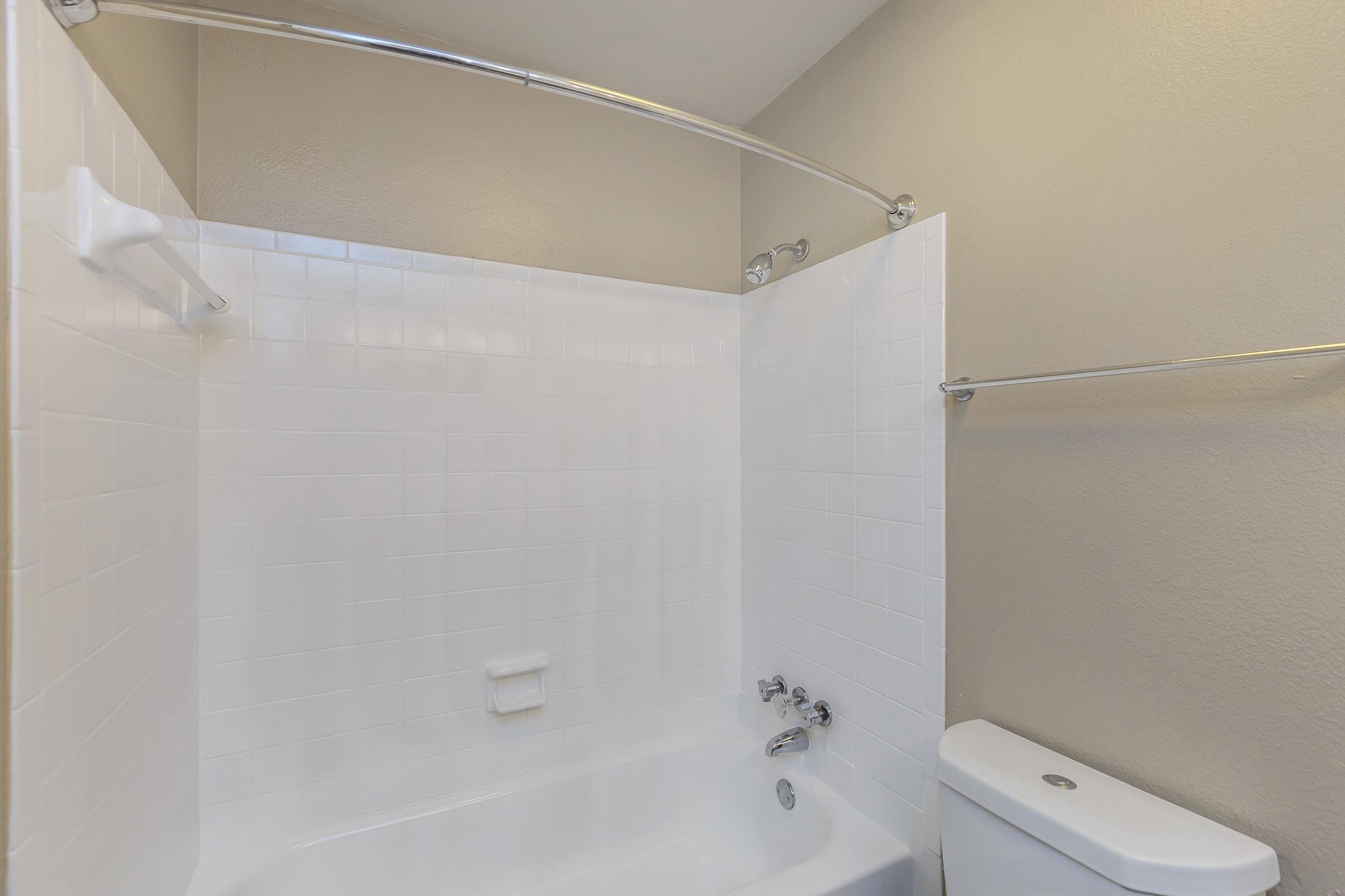 Shower and Tub at The Franklin at Colony House in Murfreesboro, Tennessee