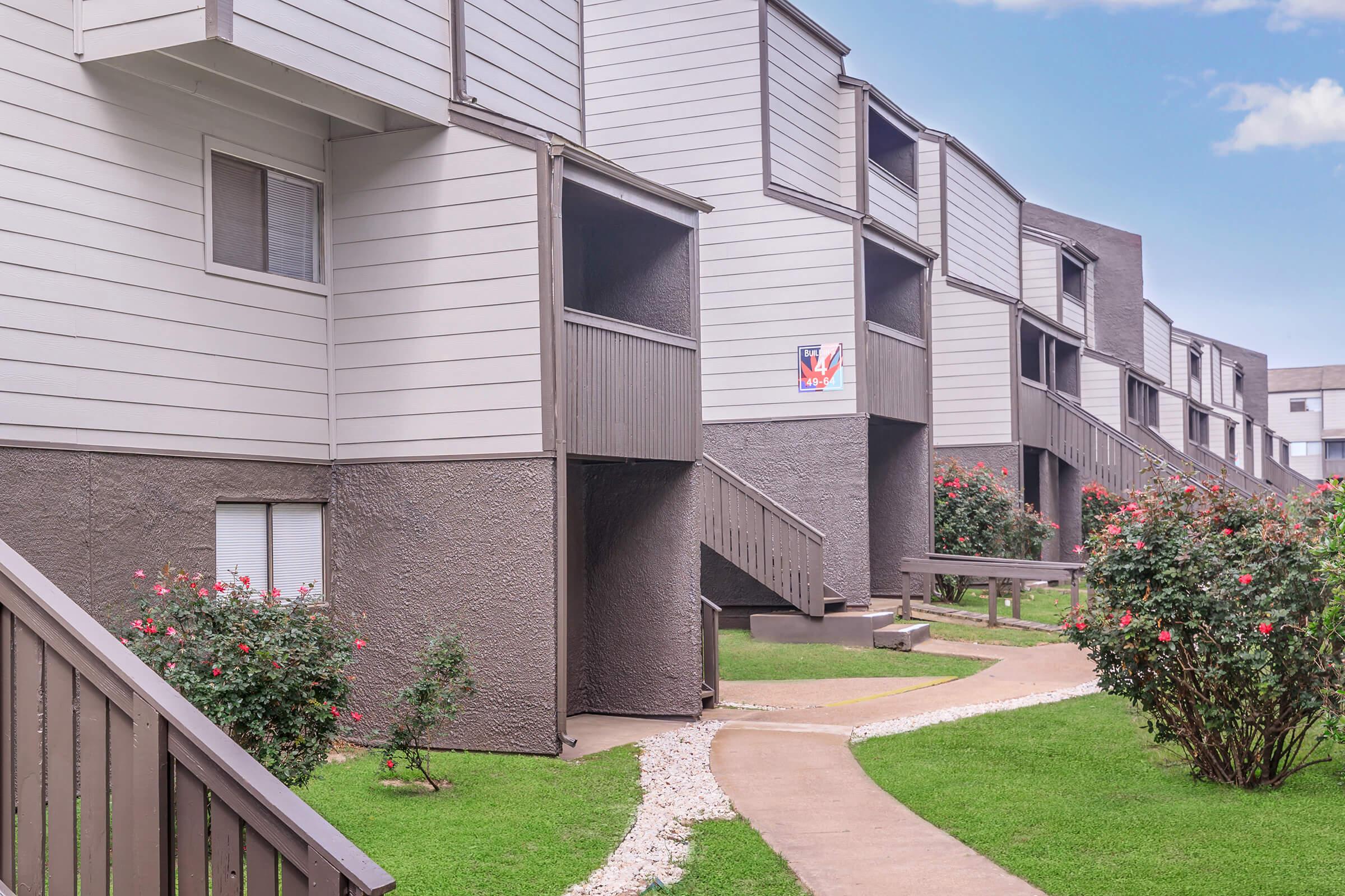 Gallery Holleman Oaks Apartments in College Station, TX