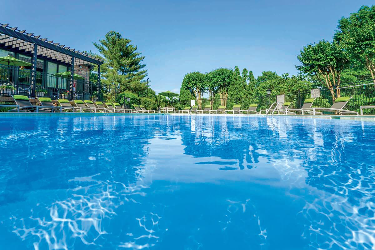 Pool01.jpg
