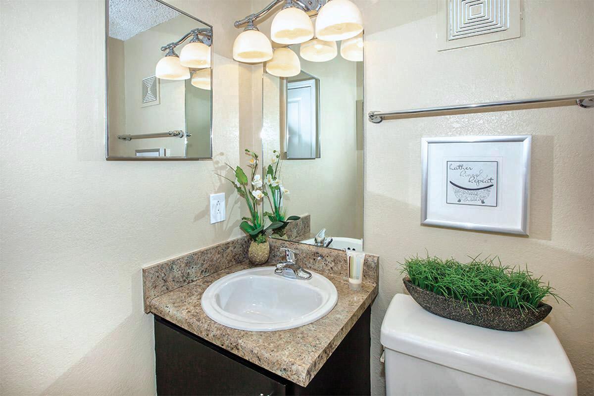 Bathroom01.jpg