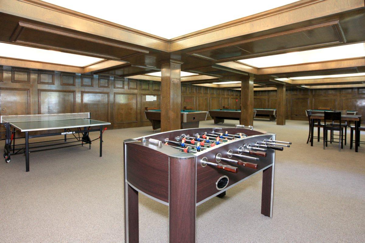 Crystal Tree offers a billiard and game room