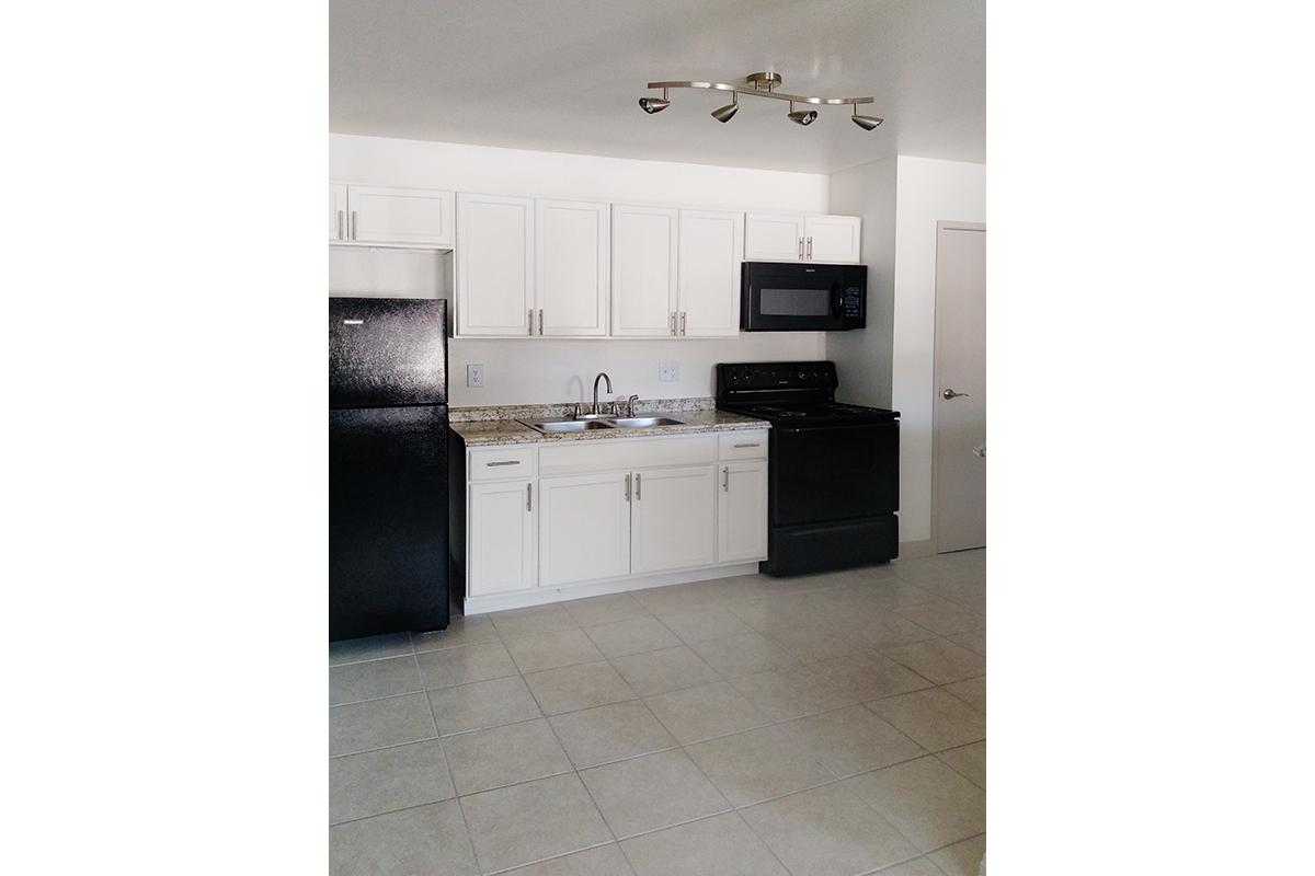 FIND YOUR INNER CHEF AT WOODHAVEN APARTMENTS IN LAS VEGAS