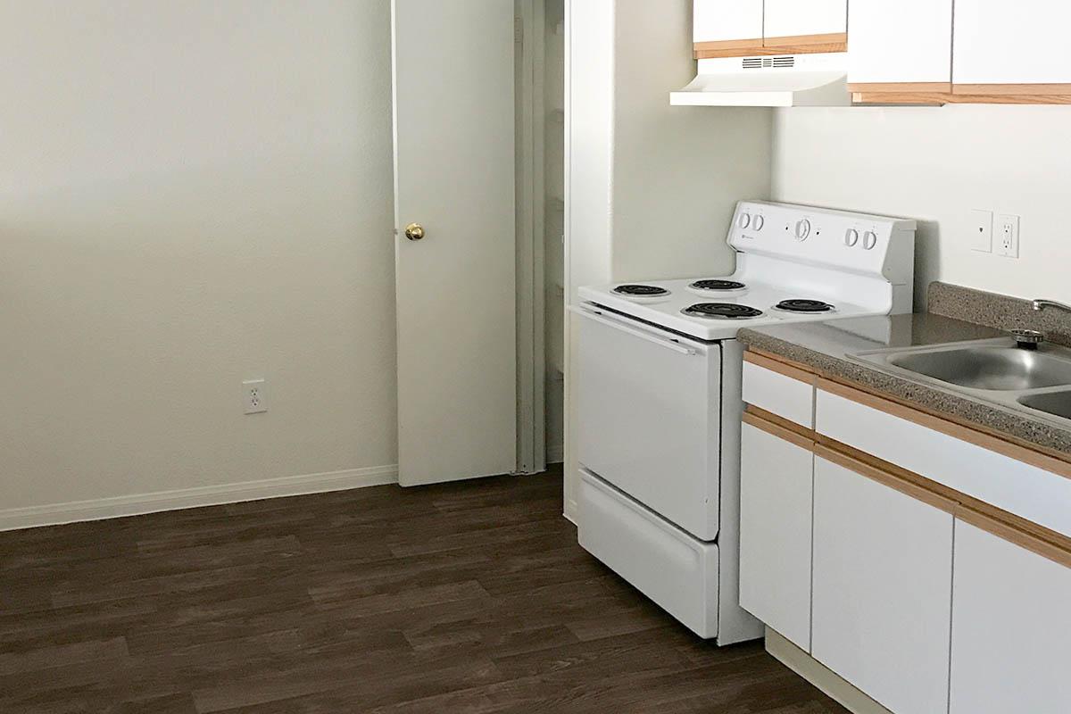 WOODHAVEN APARTMENTS IN LAS VEGAS FEATURES HARDWOOD FLOORING