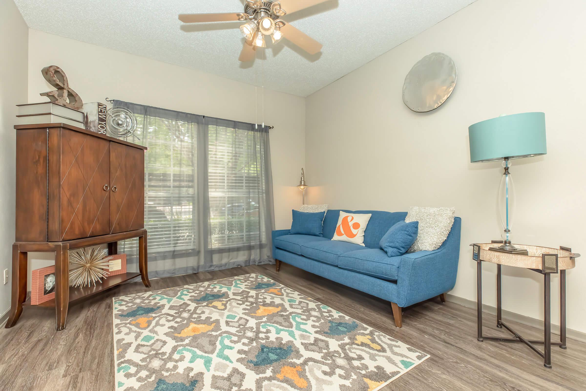 CHARMING APARTMENT HOMES FOR RENT IN DALLAS, TX