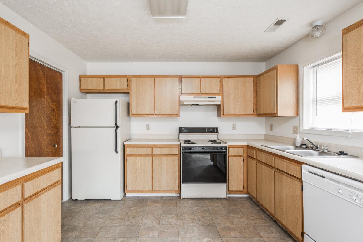 SPACIOUS KITCHEN FOR GOURMET MEALS