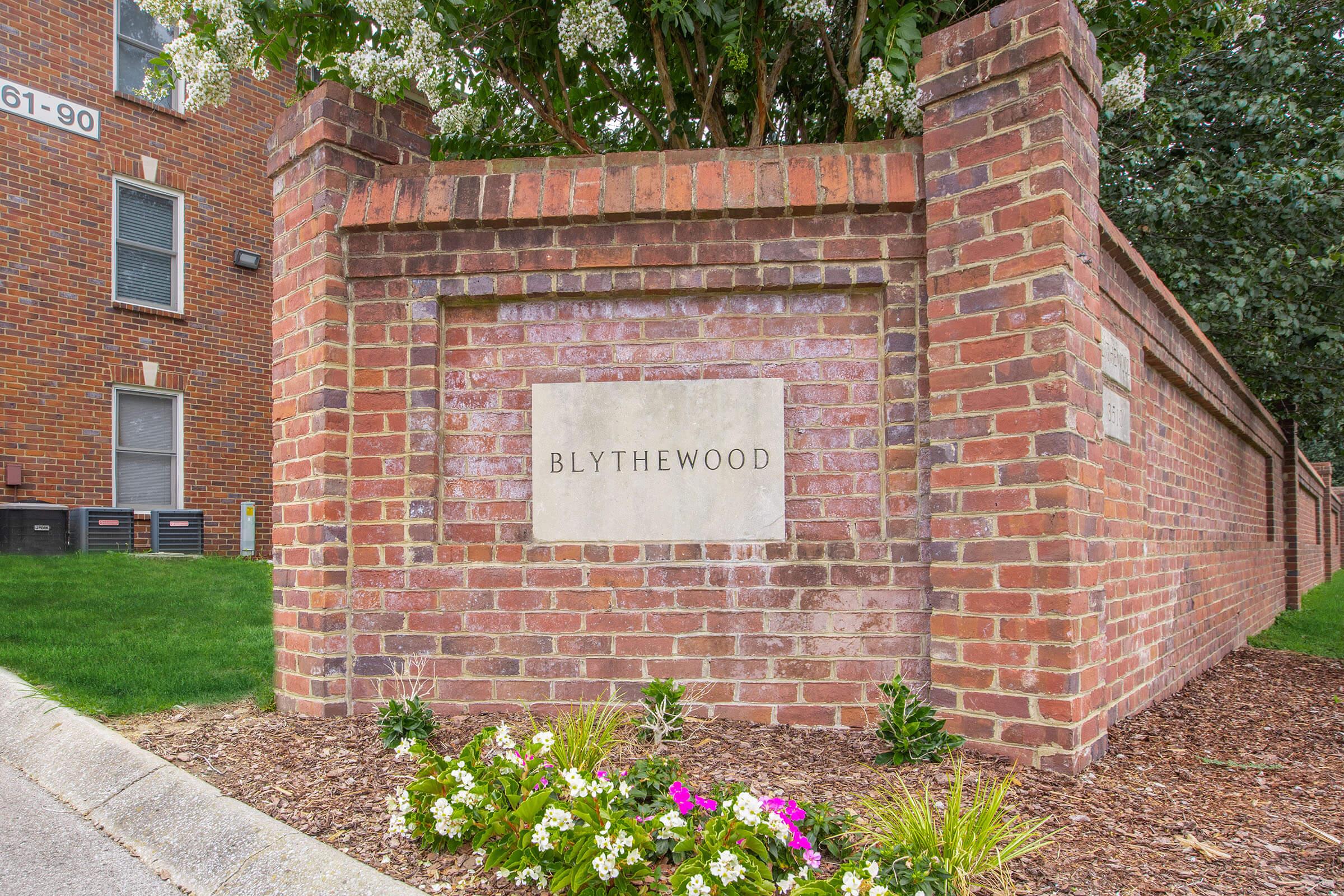 a brick building