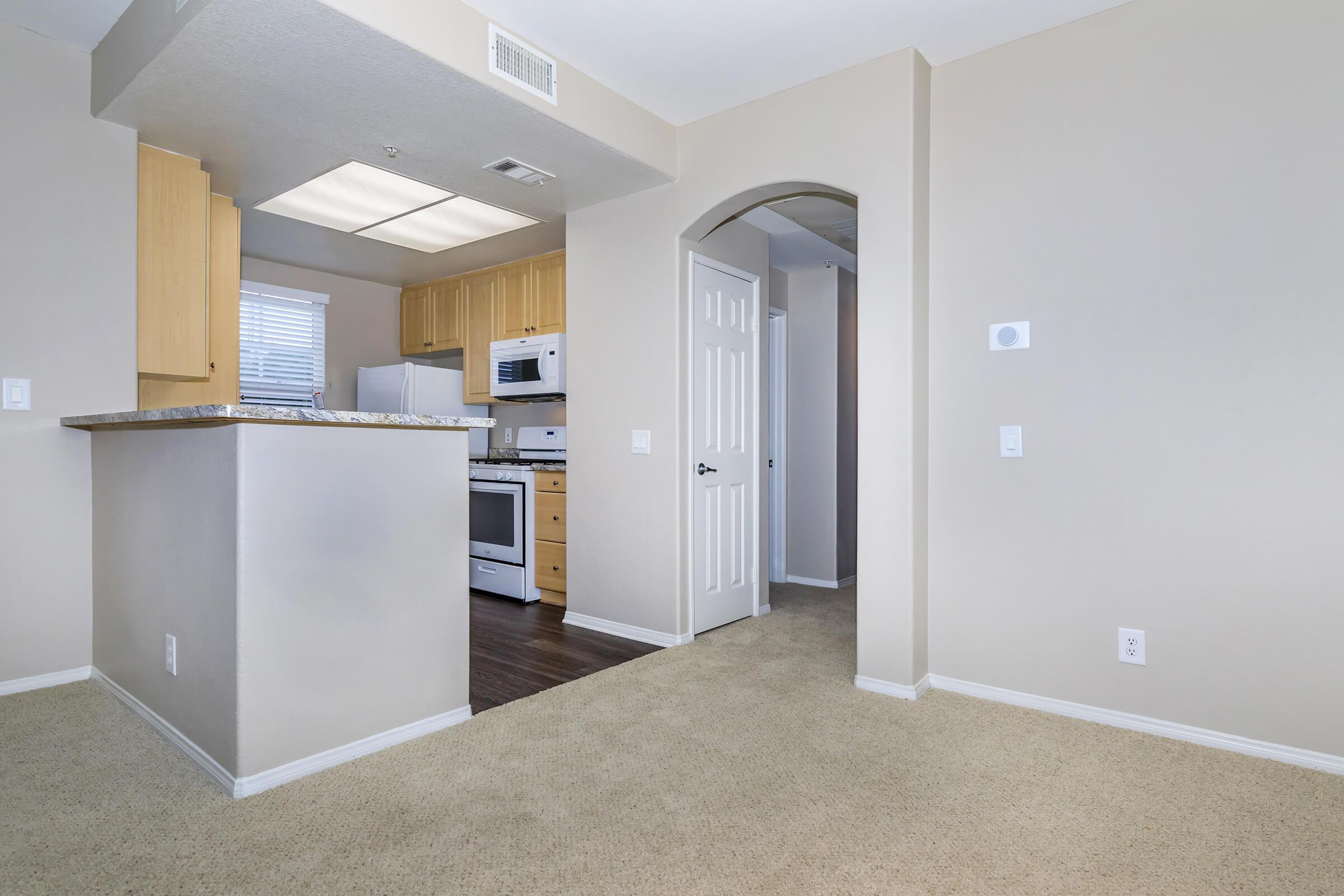 Laurel Glen Apartment Homes has spacious kitchen with breakfast bars