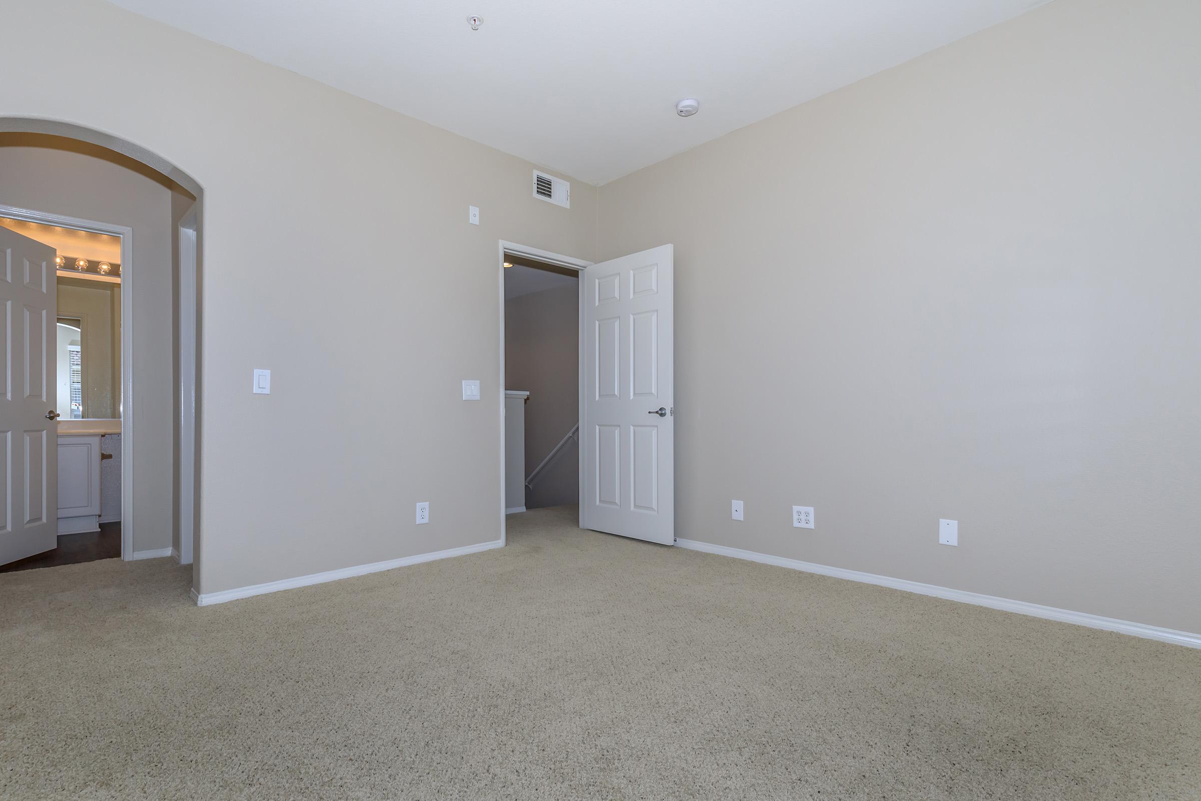 Laurel Glen Apartment Homes elegant bedroom