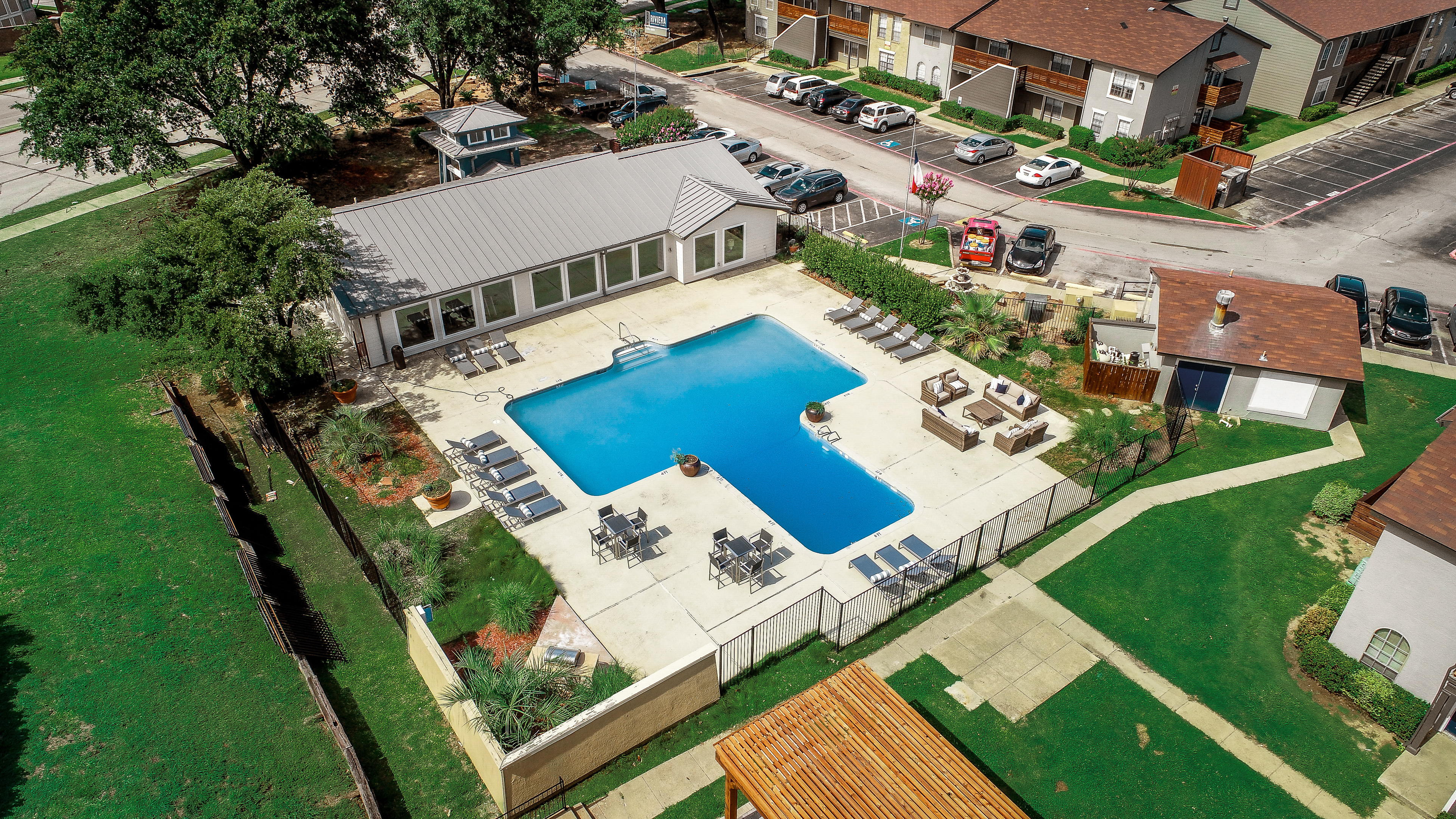 CLUBHOUSE AND POOL