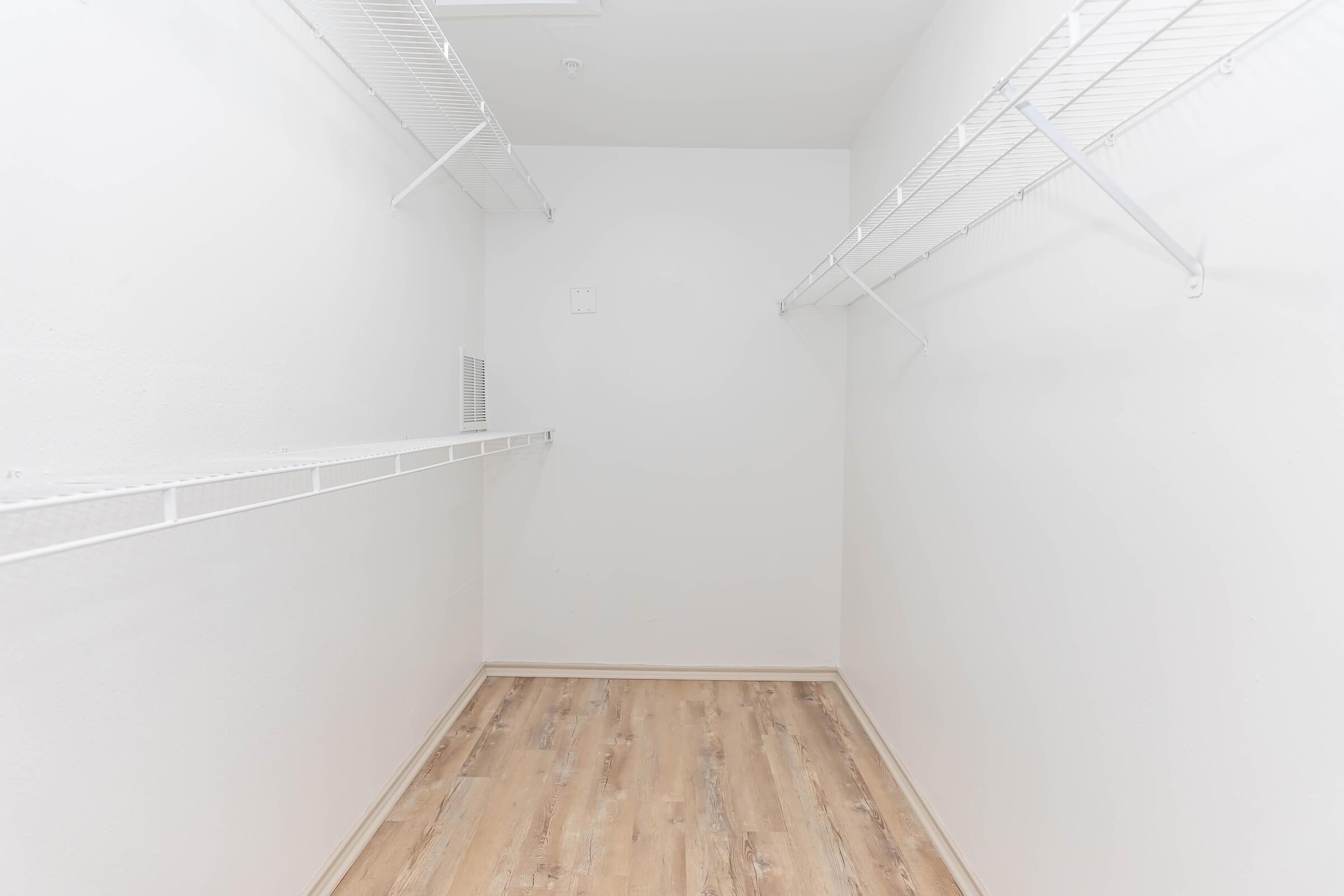 Walk-in Closet