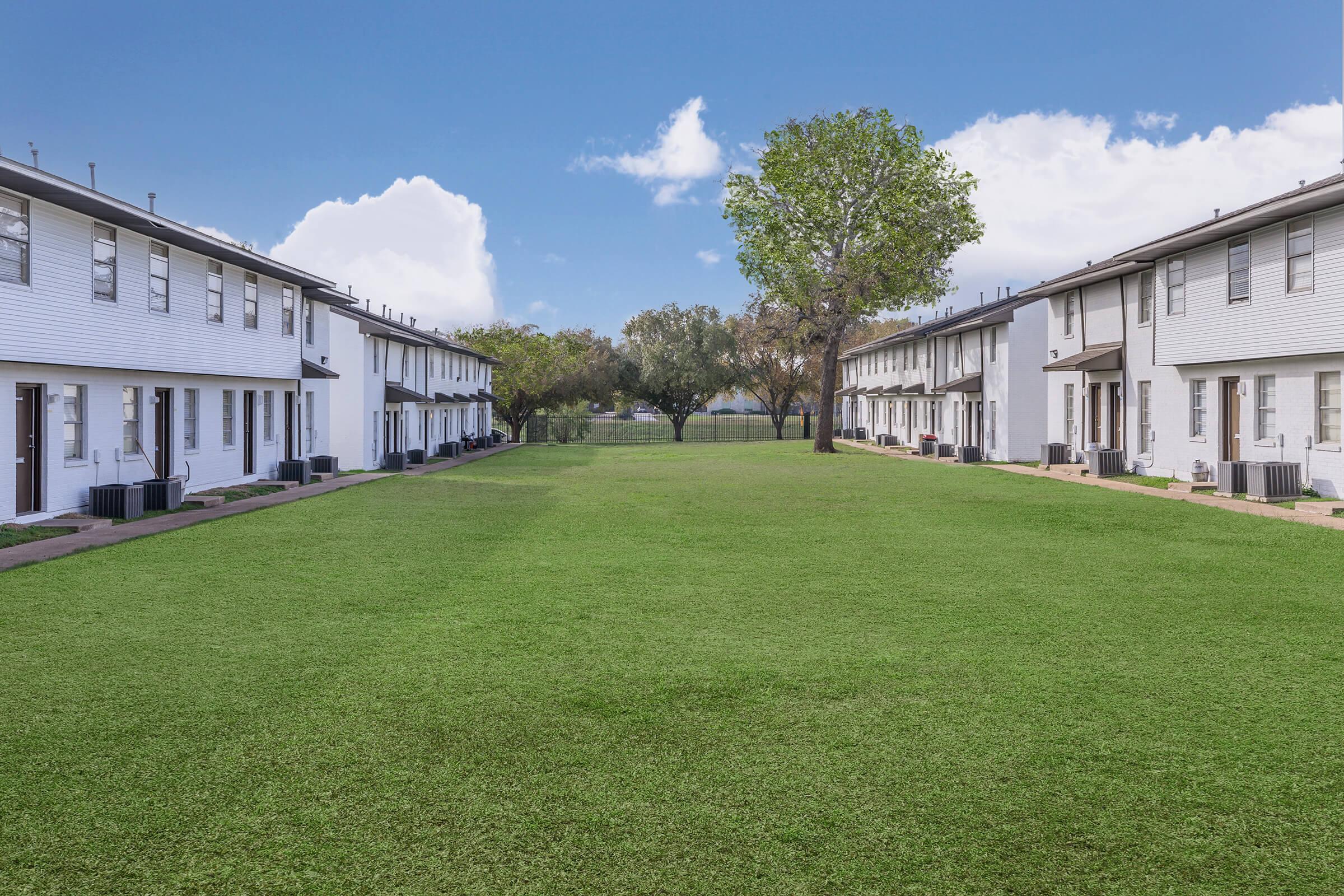 Home Summit at North MacGregor Arms Apartments Houston, TX