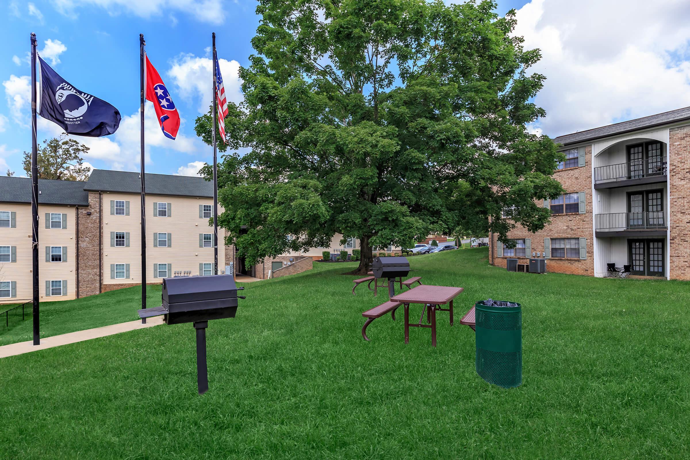 Picnic and barbecue area here at Eagles Crest at Jack Miller in Clarksville, Tennessee