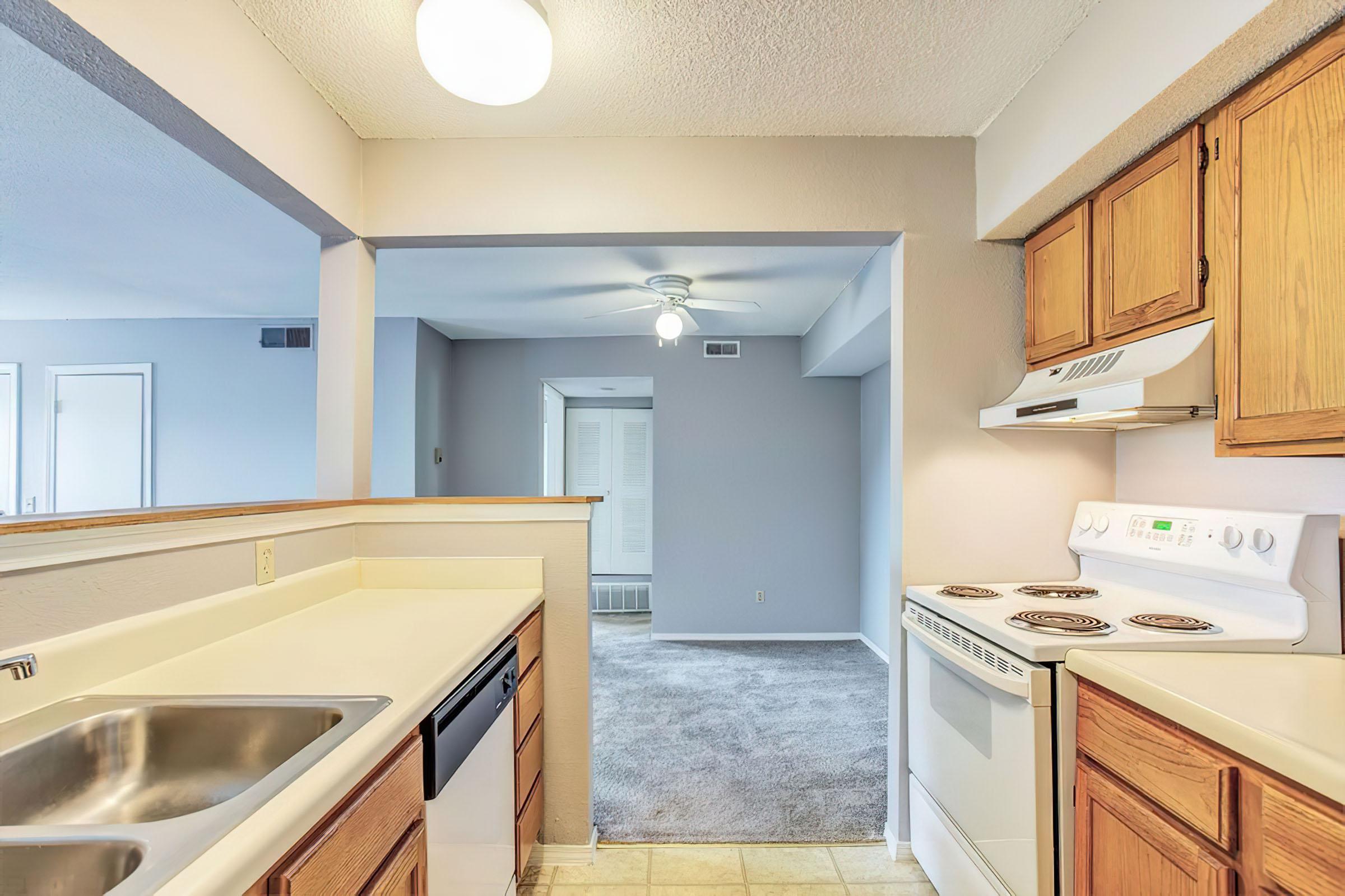Fully Furnished kitchen  - Rainbow Ridge Apartments - Kansas City - Kansas