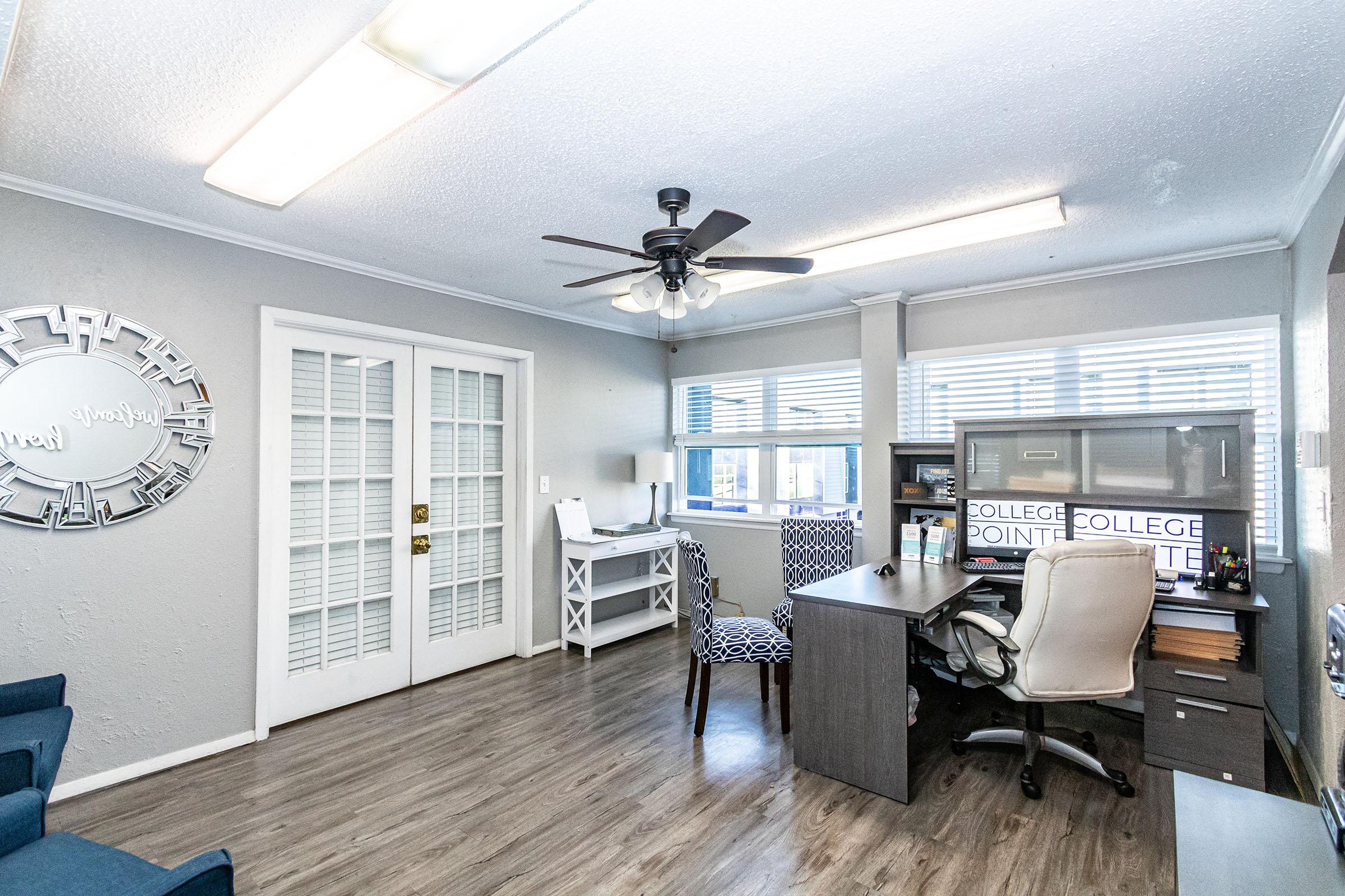 College Pointe Apartments-35.jpg