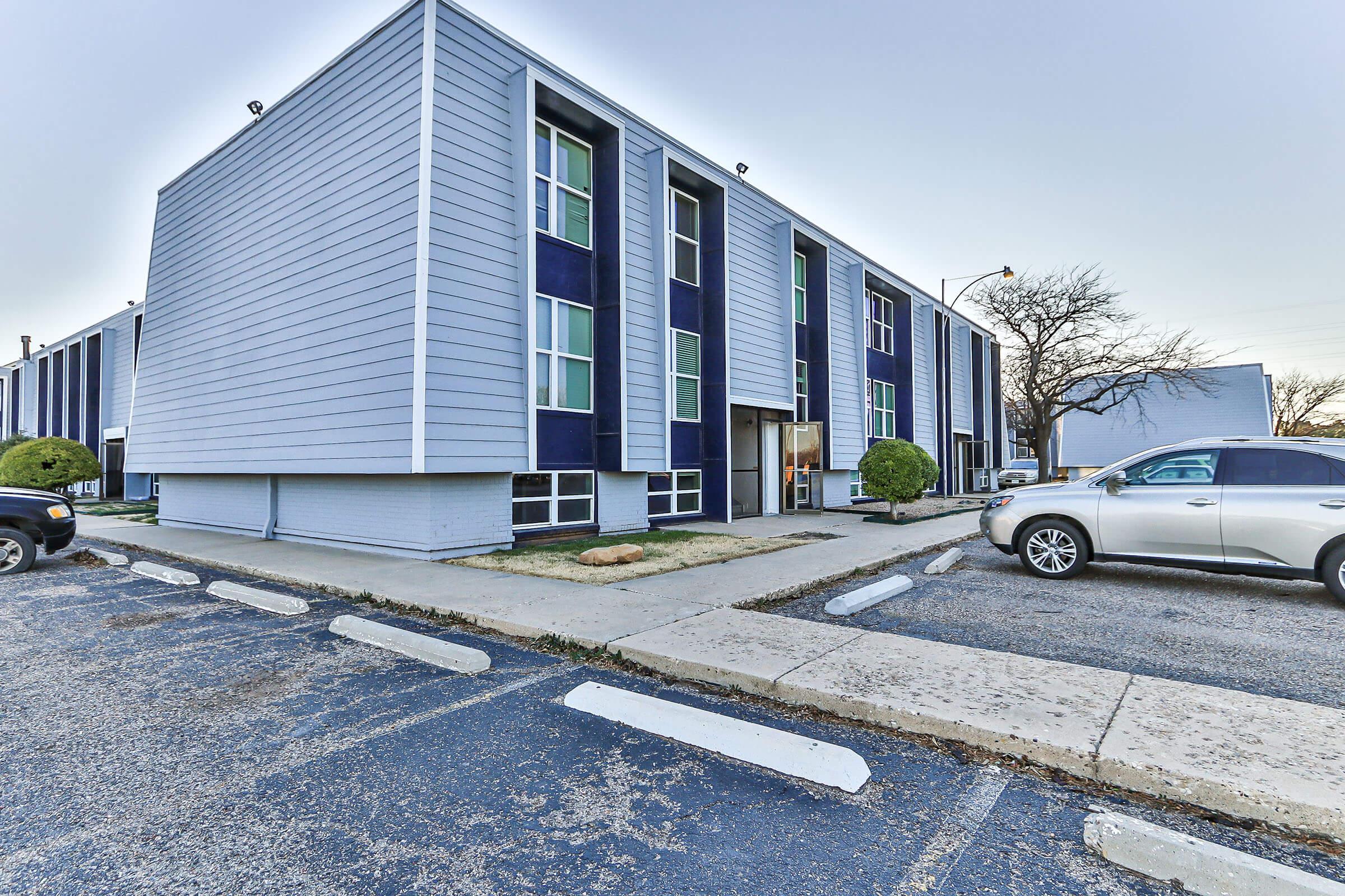 College Pointe Apartments-63.jpg
