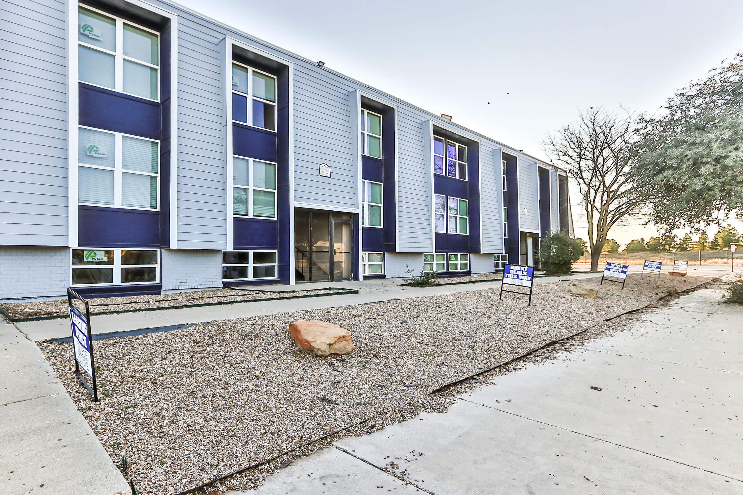 College Pointe Apartments-67.jpg