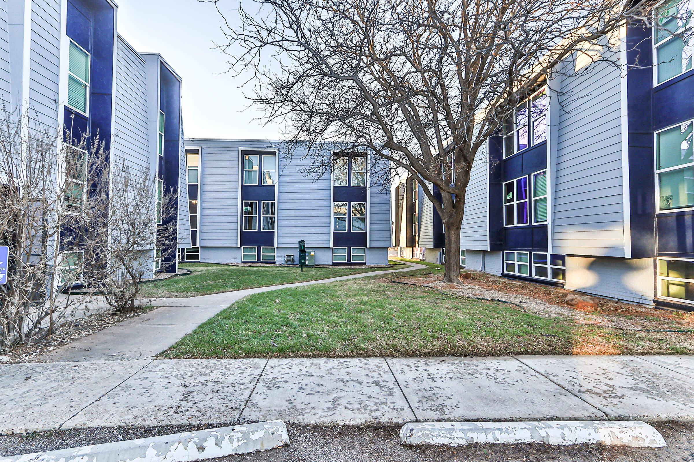 College Pointe Apartments-70.jpg