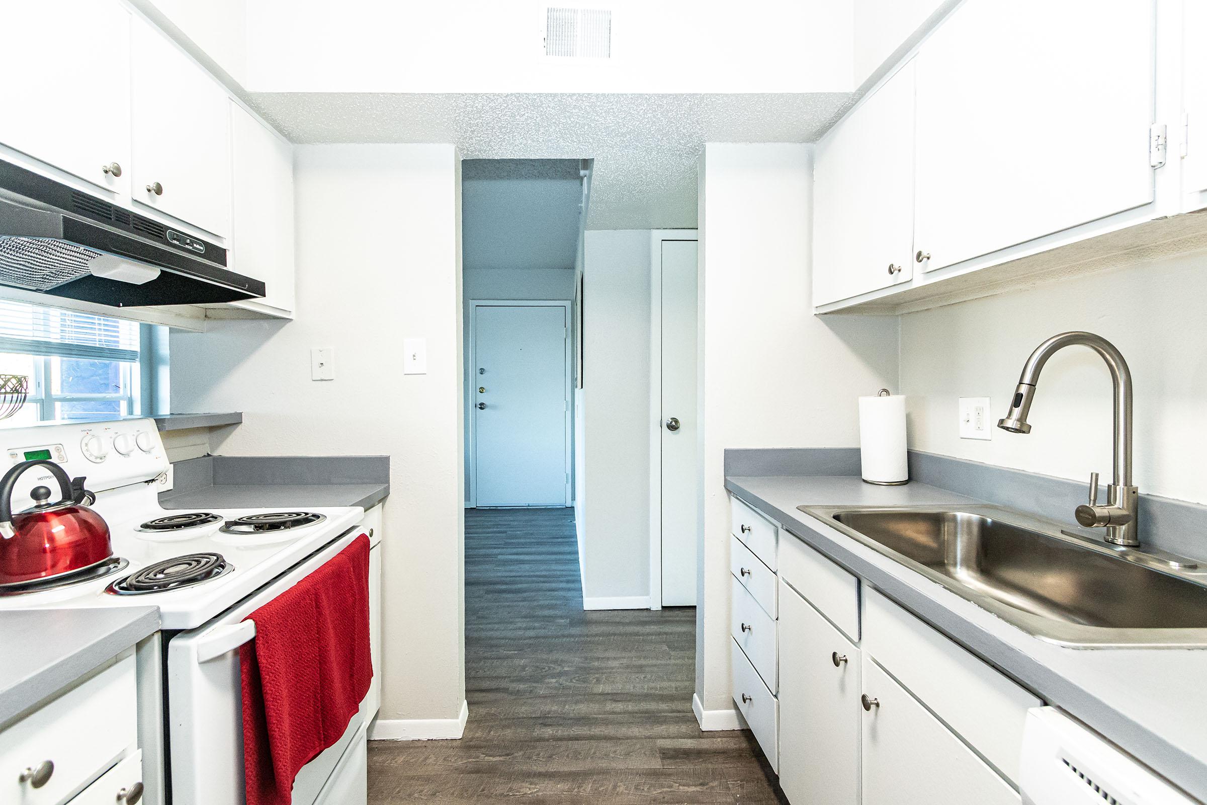 College Pointe Apartments-13.jpg