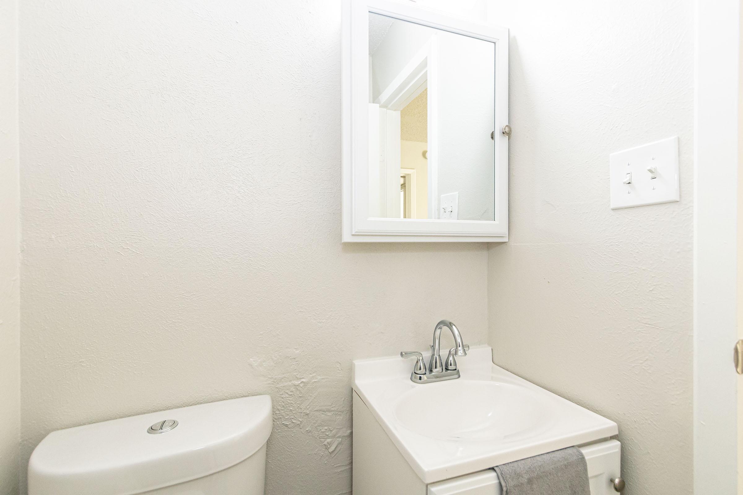 College Pointe Apartments-19.jpg