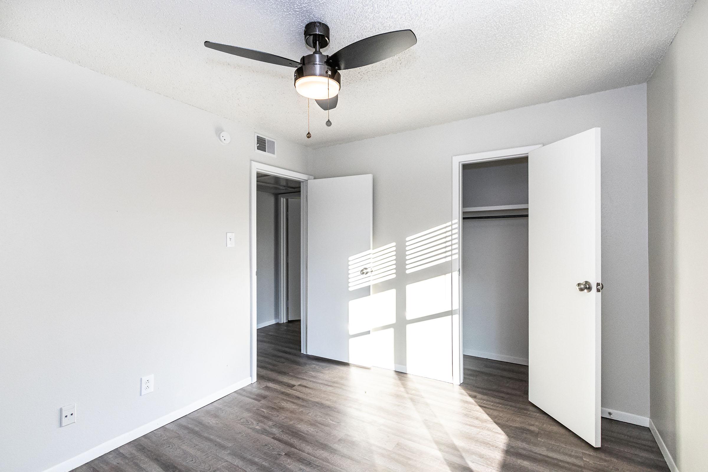 College Pointe Apartments-21.jpg