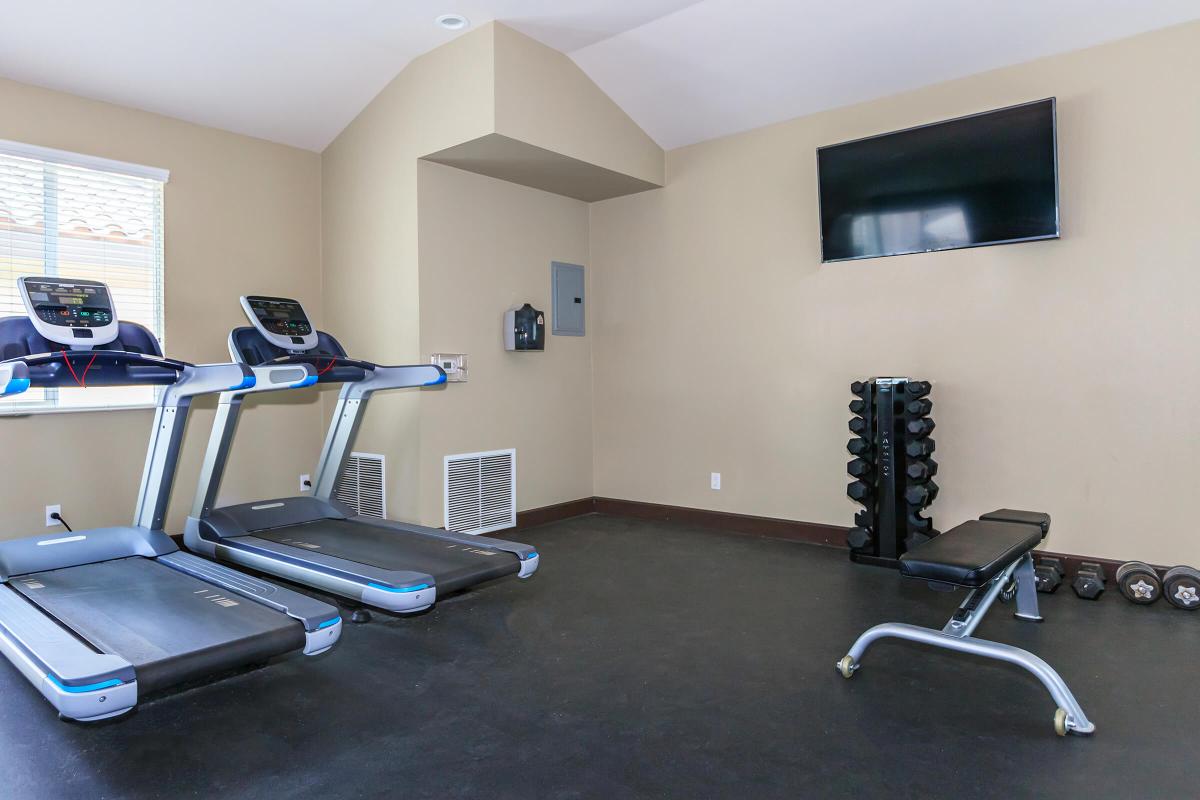 STATE-OF-THE-ART FITNESS CENTER