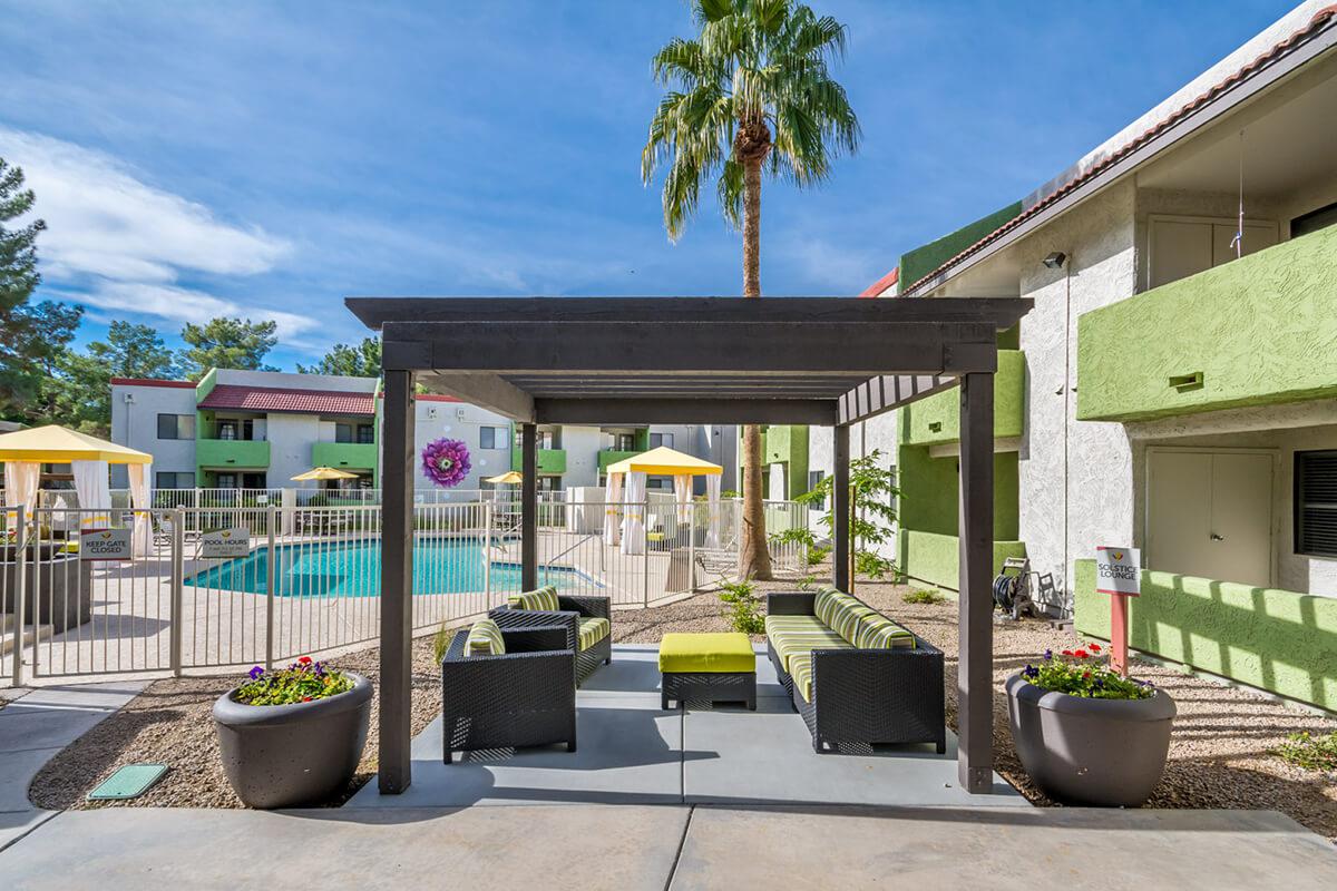 Large Sundeck with Resort-style Furniture - Spring Apartments - Phoenix - Arizona