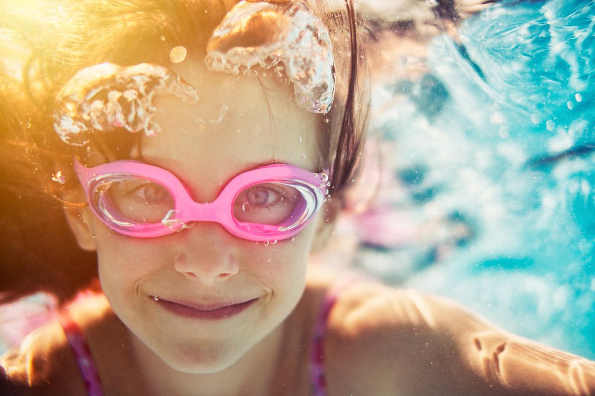 amenities-pool-kid underwater.jpg