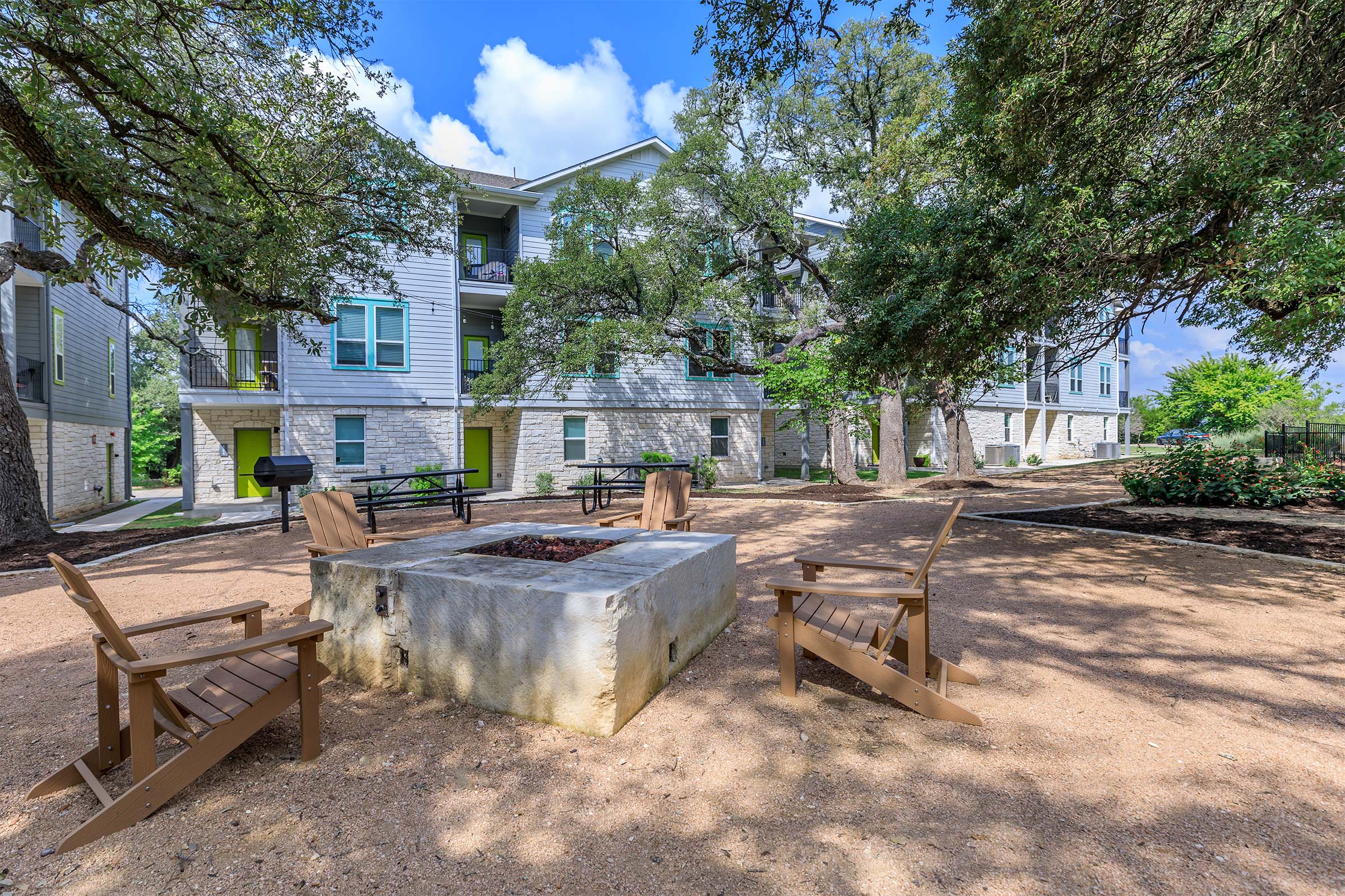 Trailside Oaks Apartment Living in Leander, TX