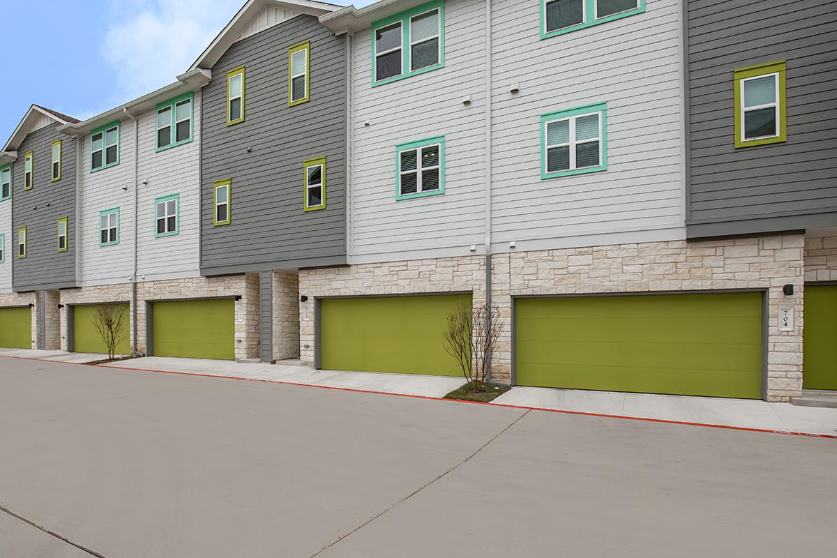 Trailside Oaks Townhomes and Apartments for Rent in Leander, TX
