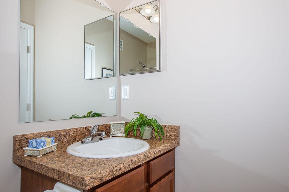 06b Bathroom.jpg