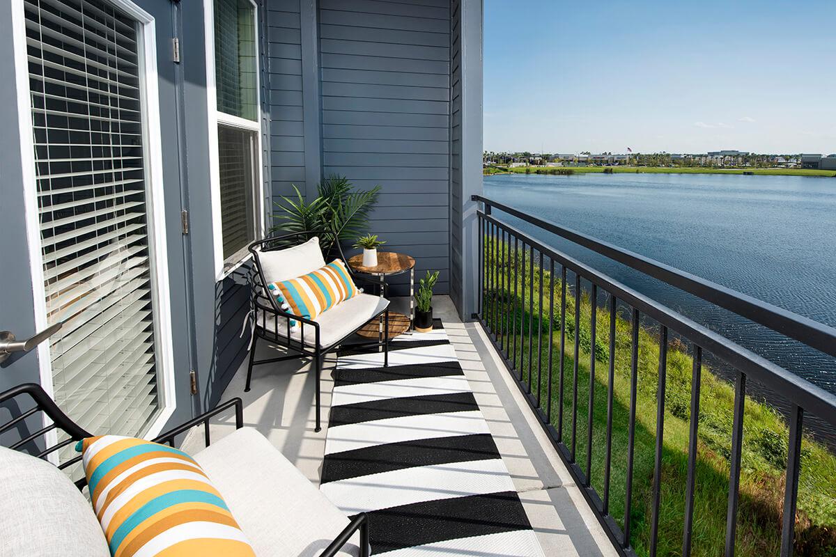 Model Porch 01.jpg
