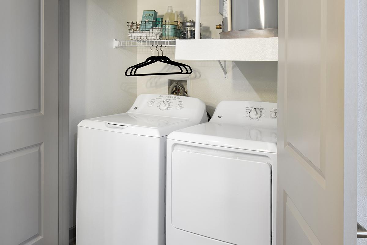 Model Washer Dryer 01.jpg