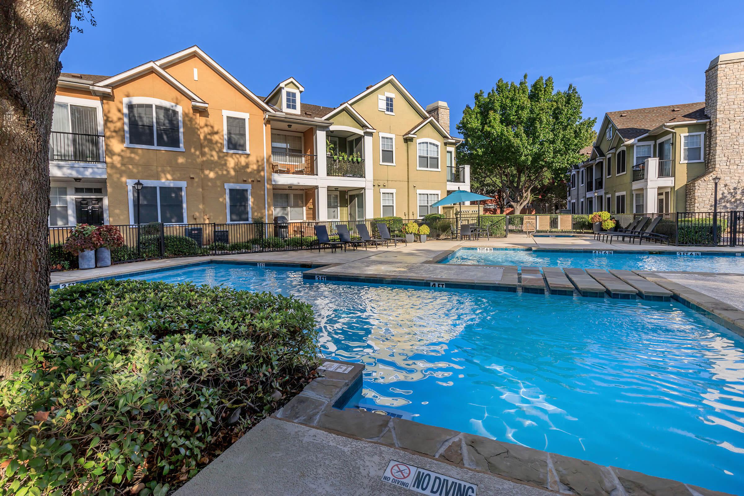 Gallery - Lakepointe Residences in Lewisville, TX