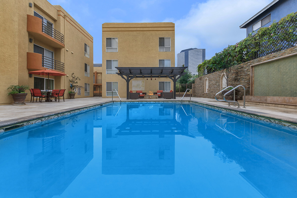 Toluca Terrace Apartments in Burbank California - Francis Property