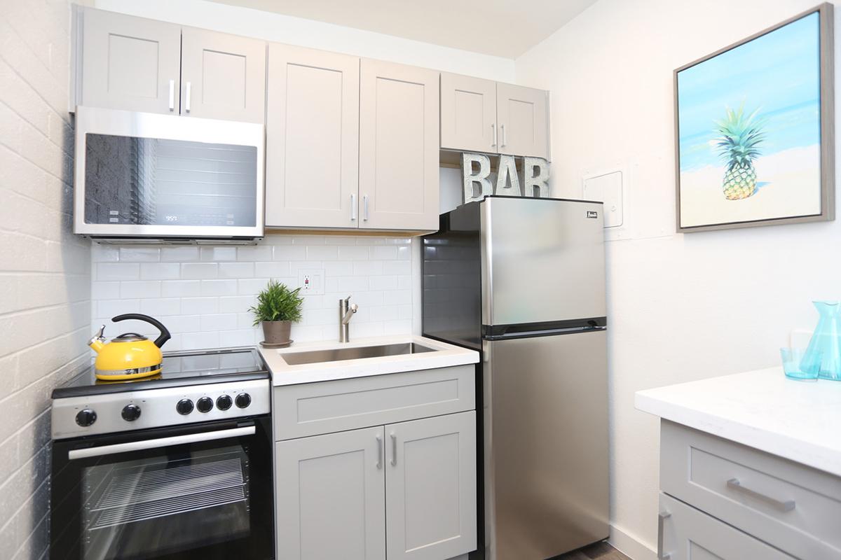 el-cortez-phoenix-az-studio-1ba---407-sf (4)-1.jpg