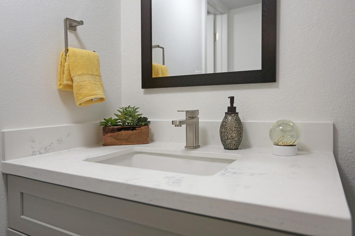 el-cortez-phoenix-az-studio-1ba---407-sf (8)-1.jpg