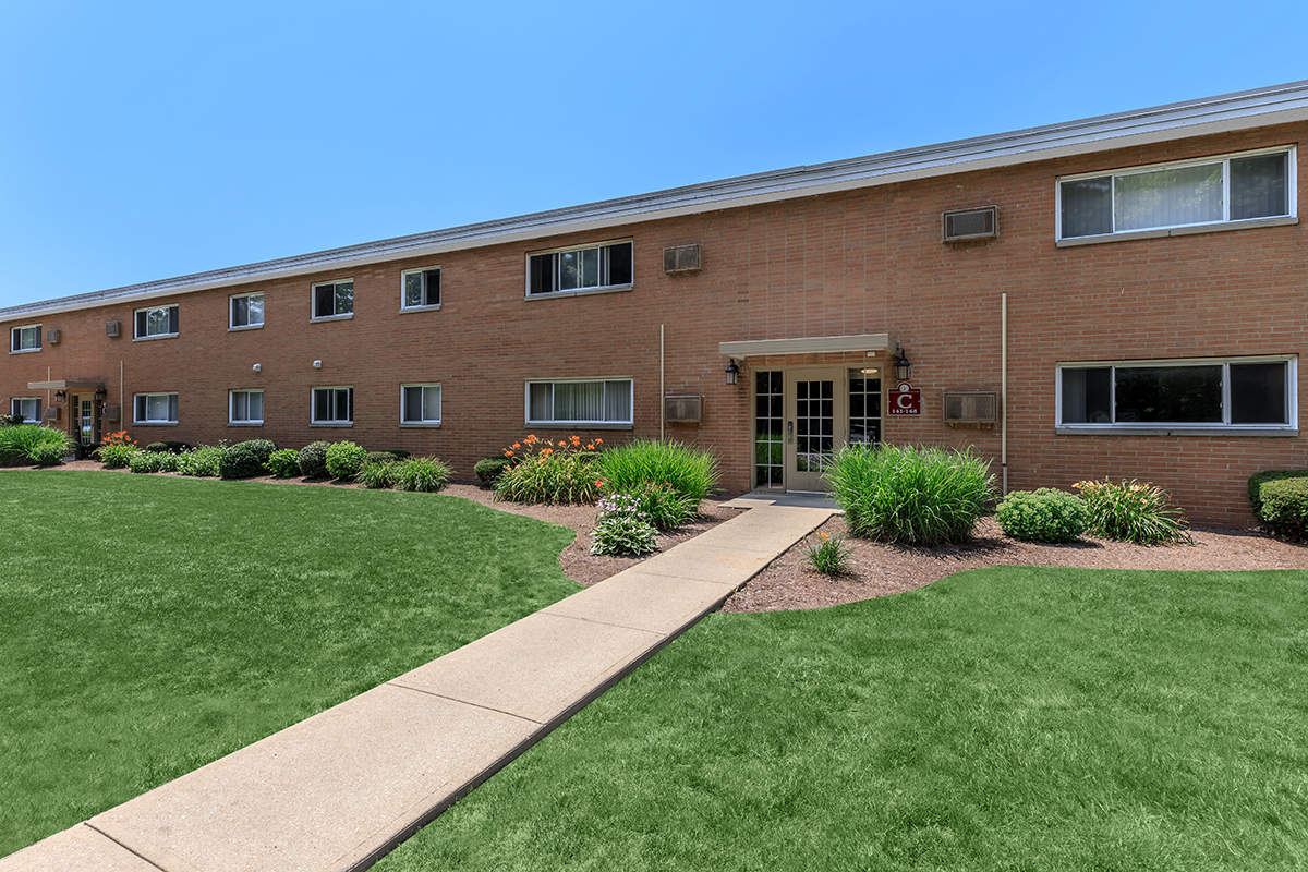 Contact Vine East in Eastlake, OH