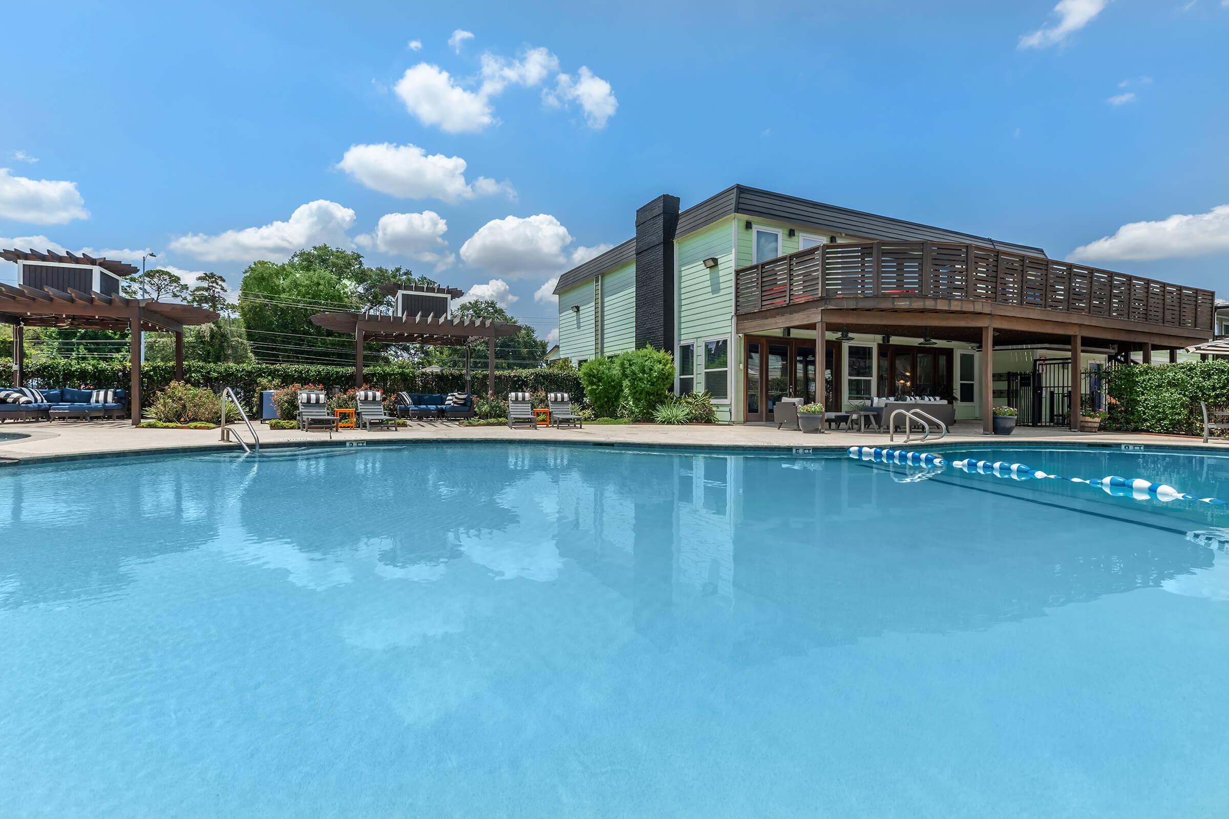 Montabella at Oak Forest Apartments Apartment Living in Houston, TX