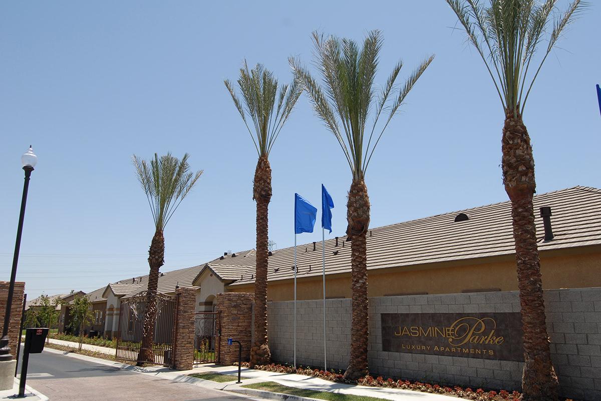 Jasmine Parke Apartments monument sign