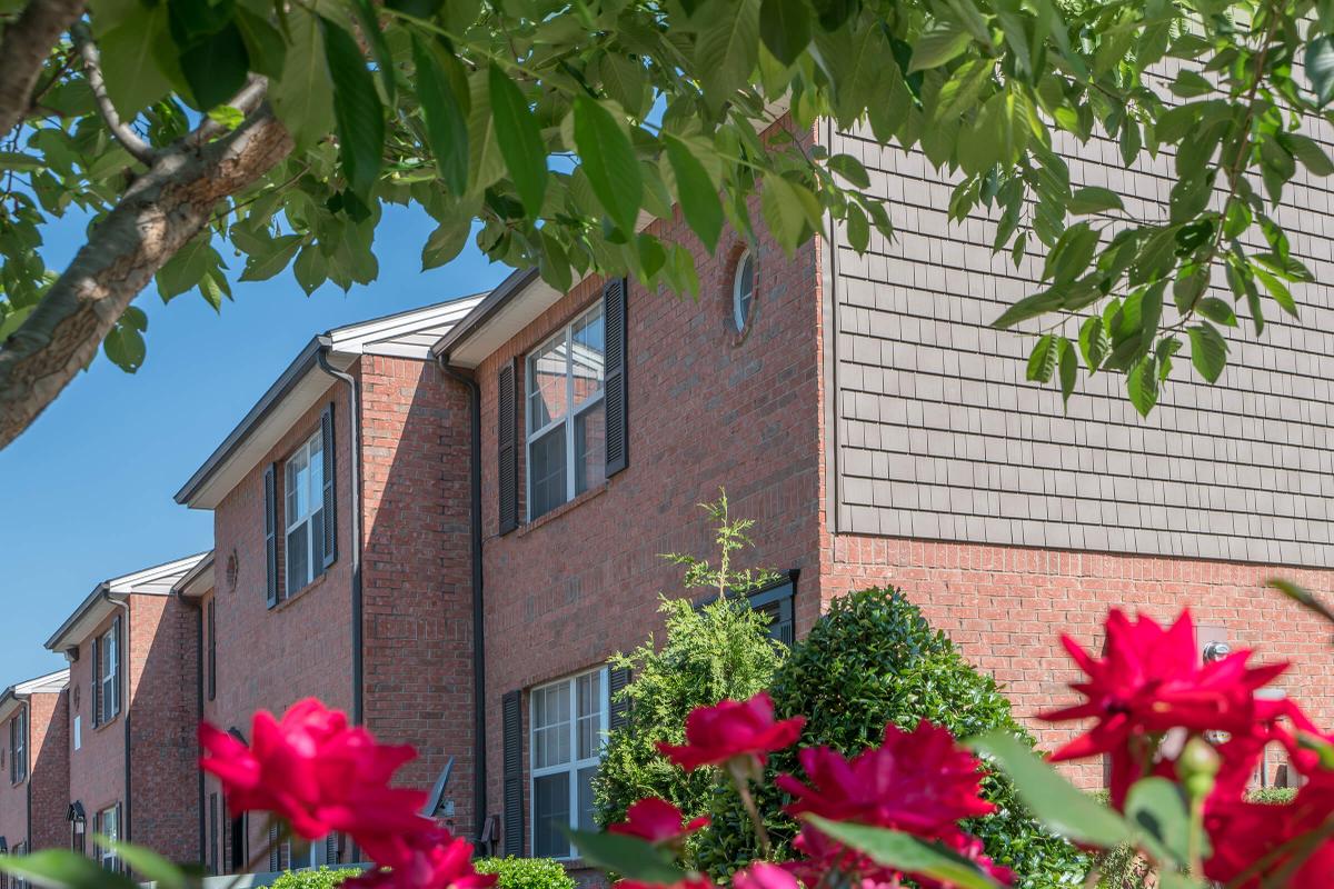 Red Brick Exterior at Willow Pointe in Antioch