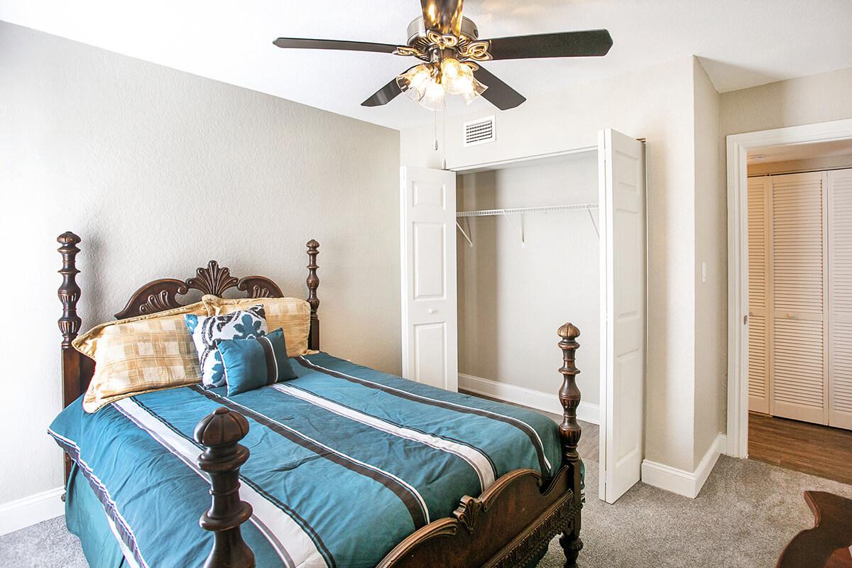 seastone-luxury-apartments-tampa-fl-the-amante---2bd2ba---1100-sqft---2nd-be (1).jpg