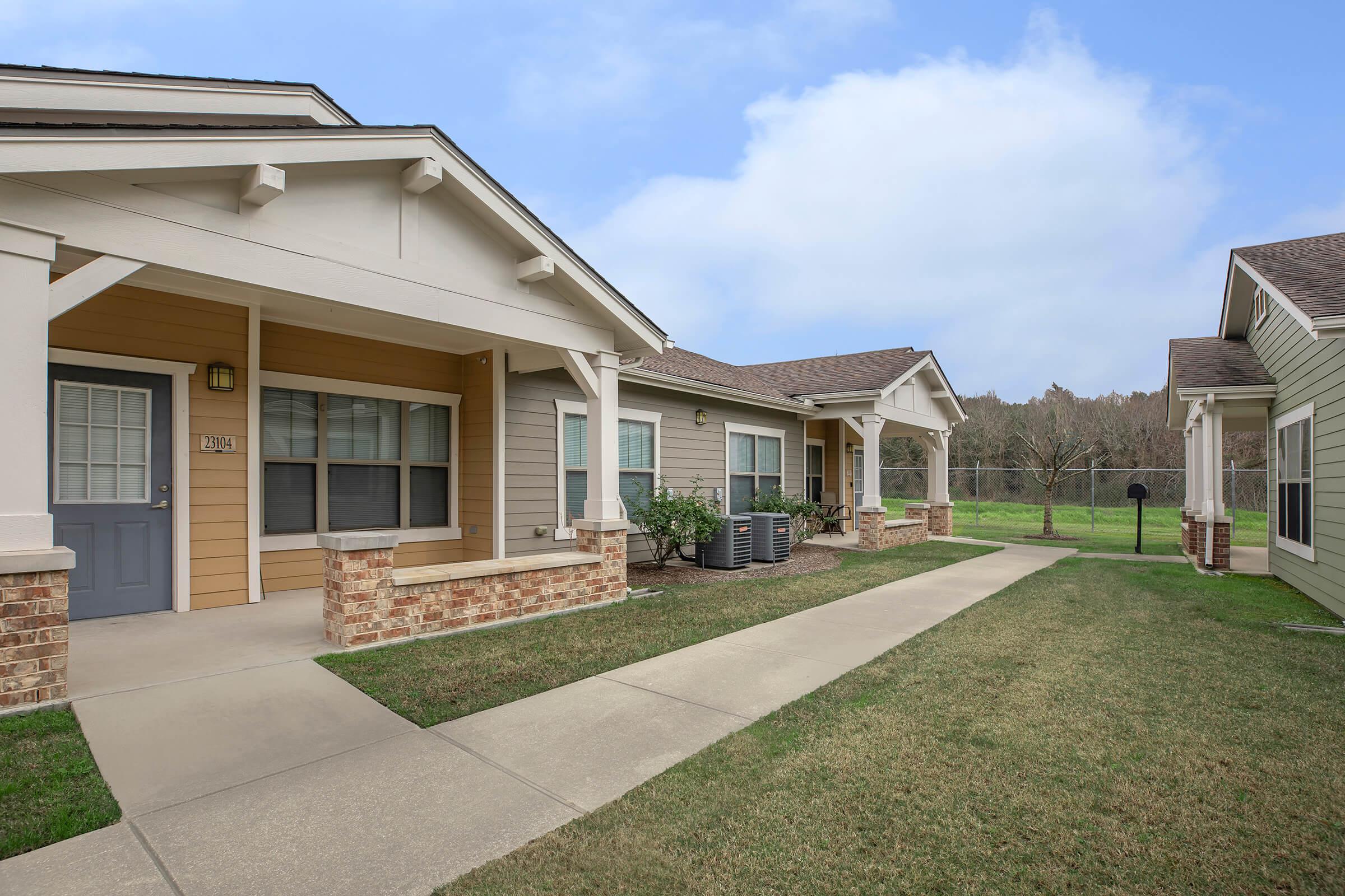 Modern Apartments On Reed Rd for Simple Design