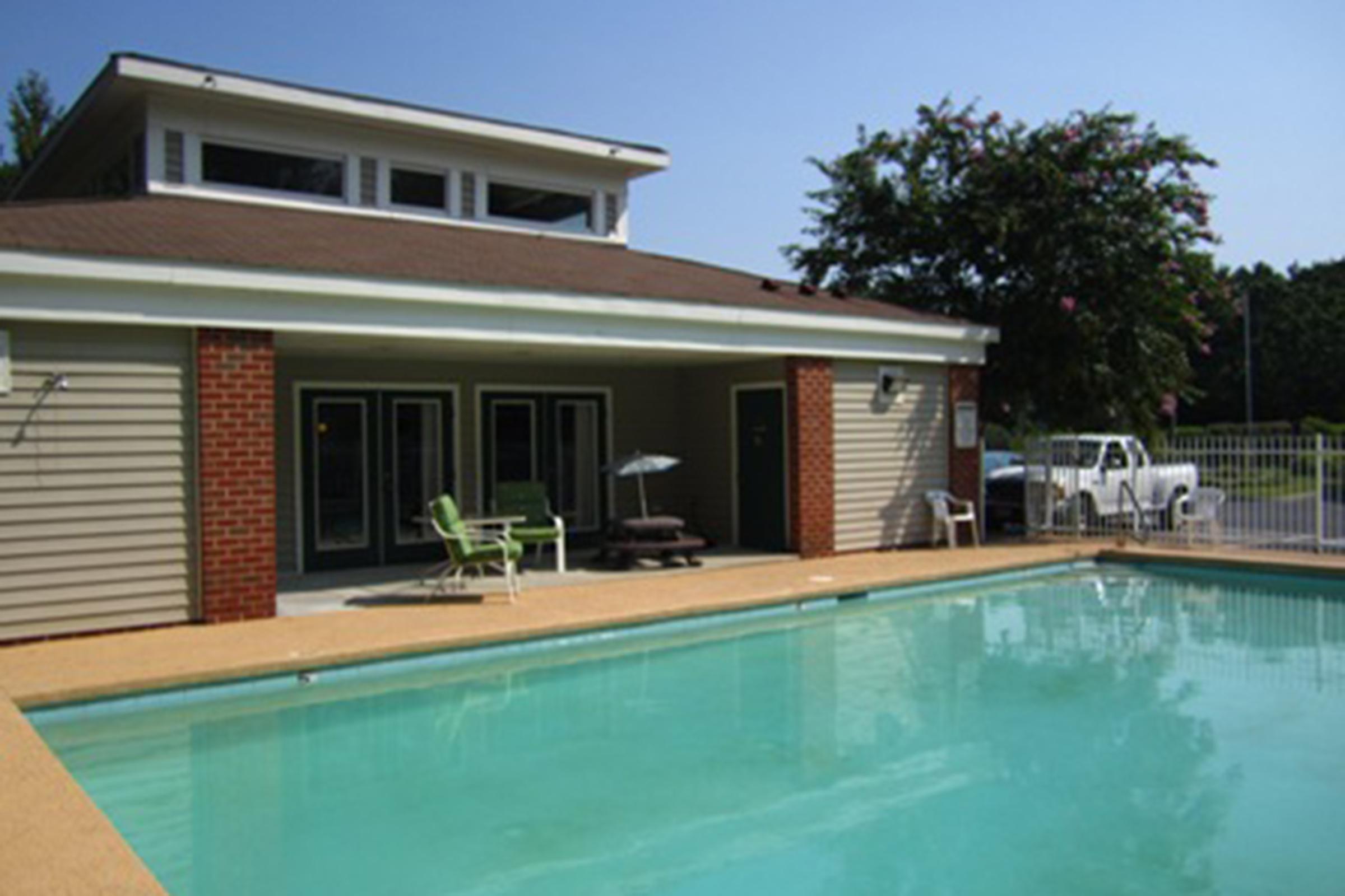 Pinetree Pool 2.jpg