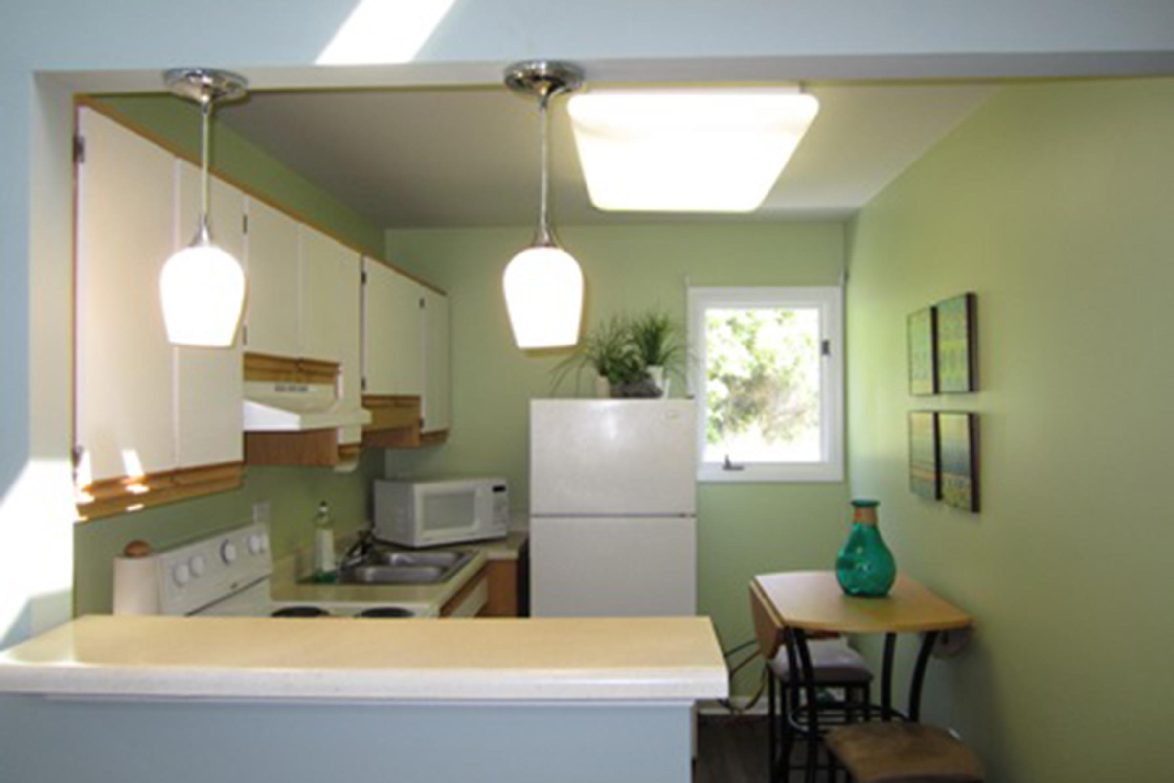 Pinetree Kitchen 2.jpg