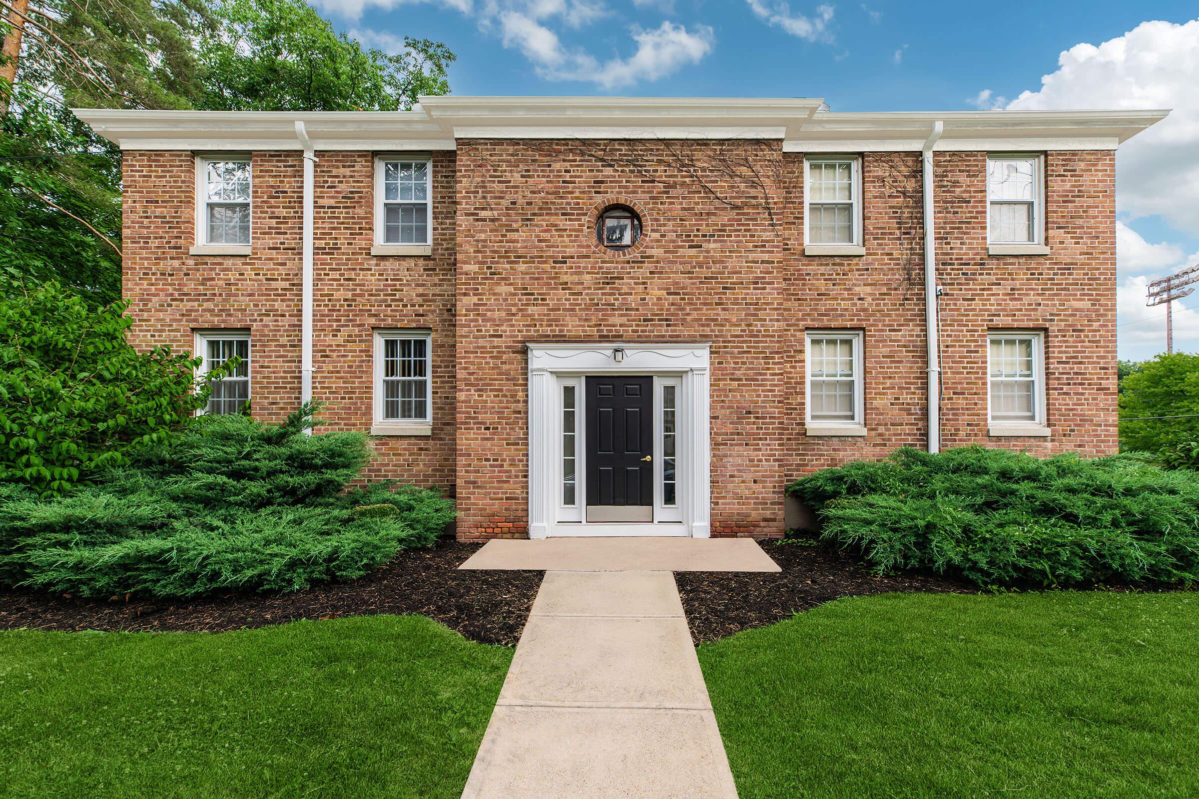 Brooklane Apartments
